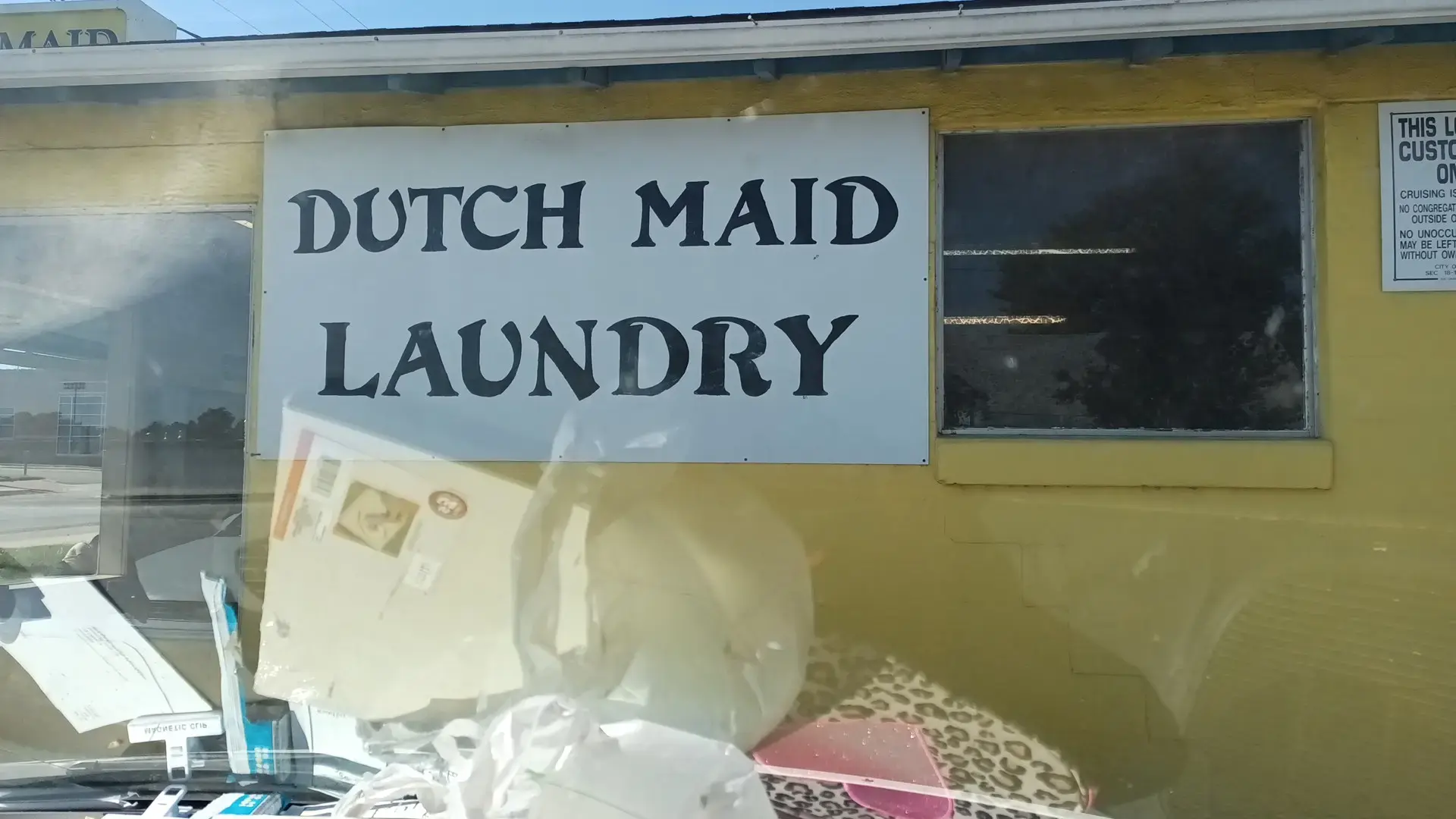 Dutch Maid Laundromat thumbnail 2