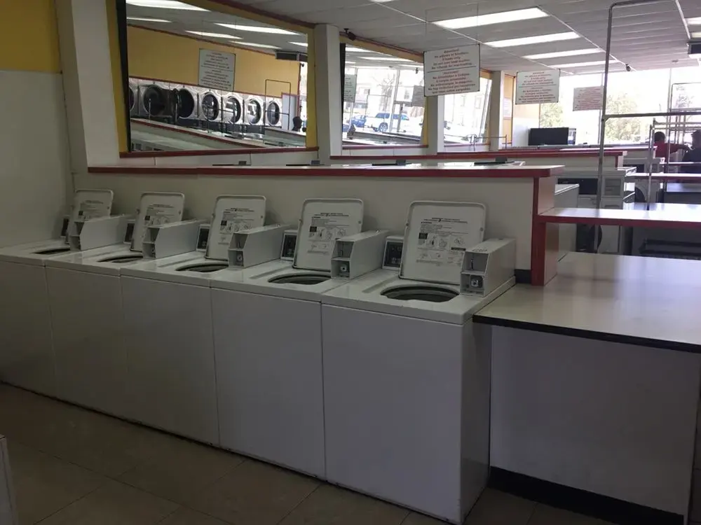 DZLaundry - Coin Laundry - Image 3