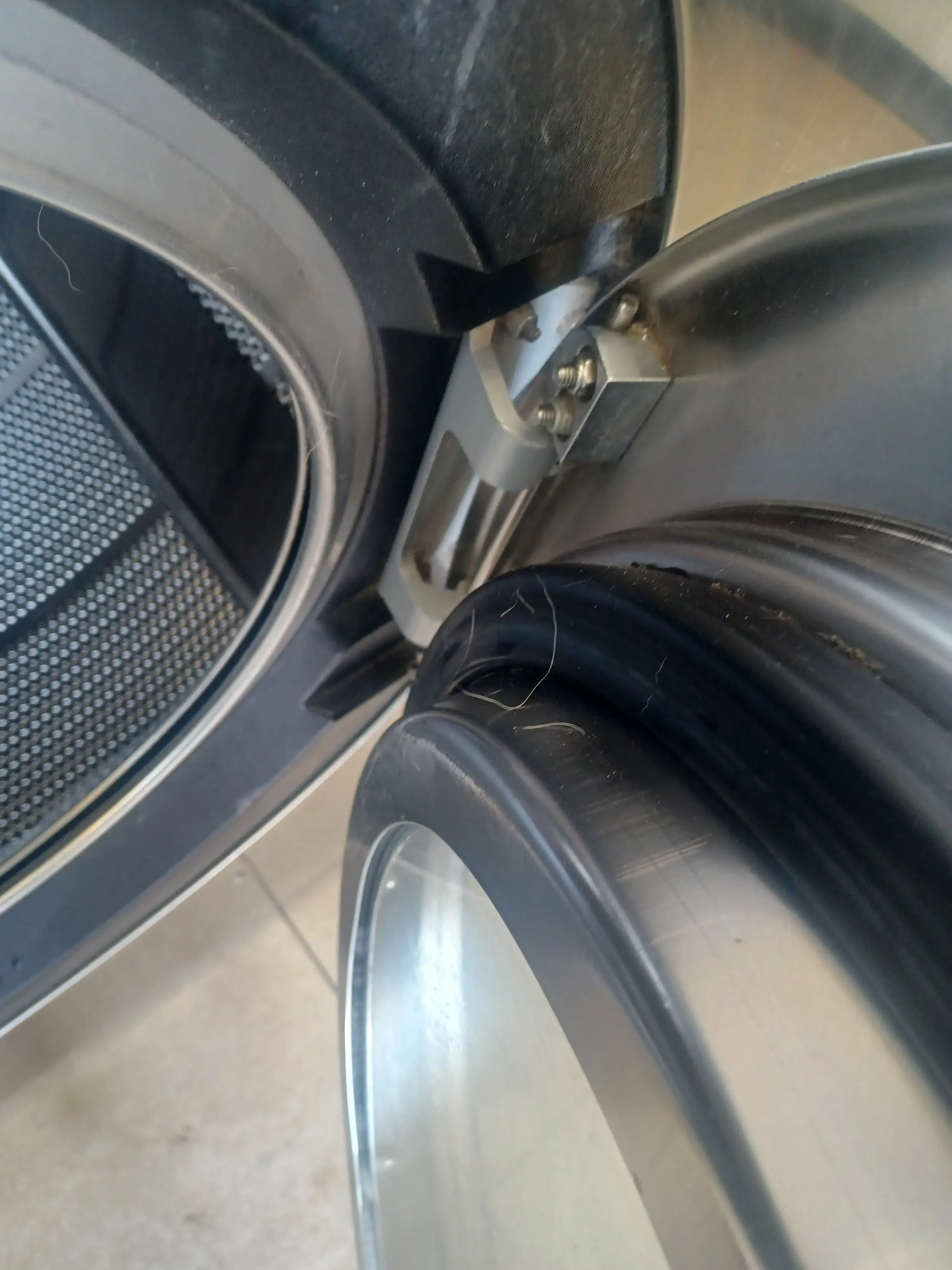 DZLaundry - Coin Laundry - Image 15