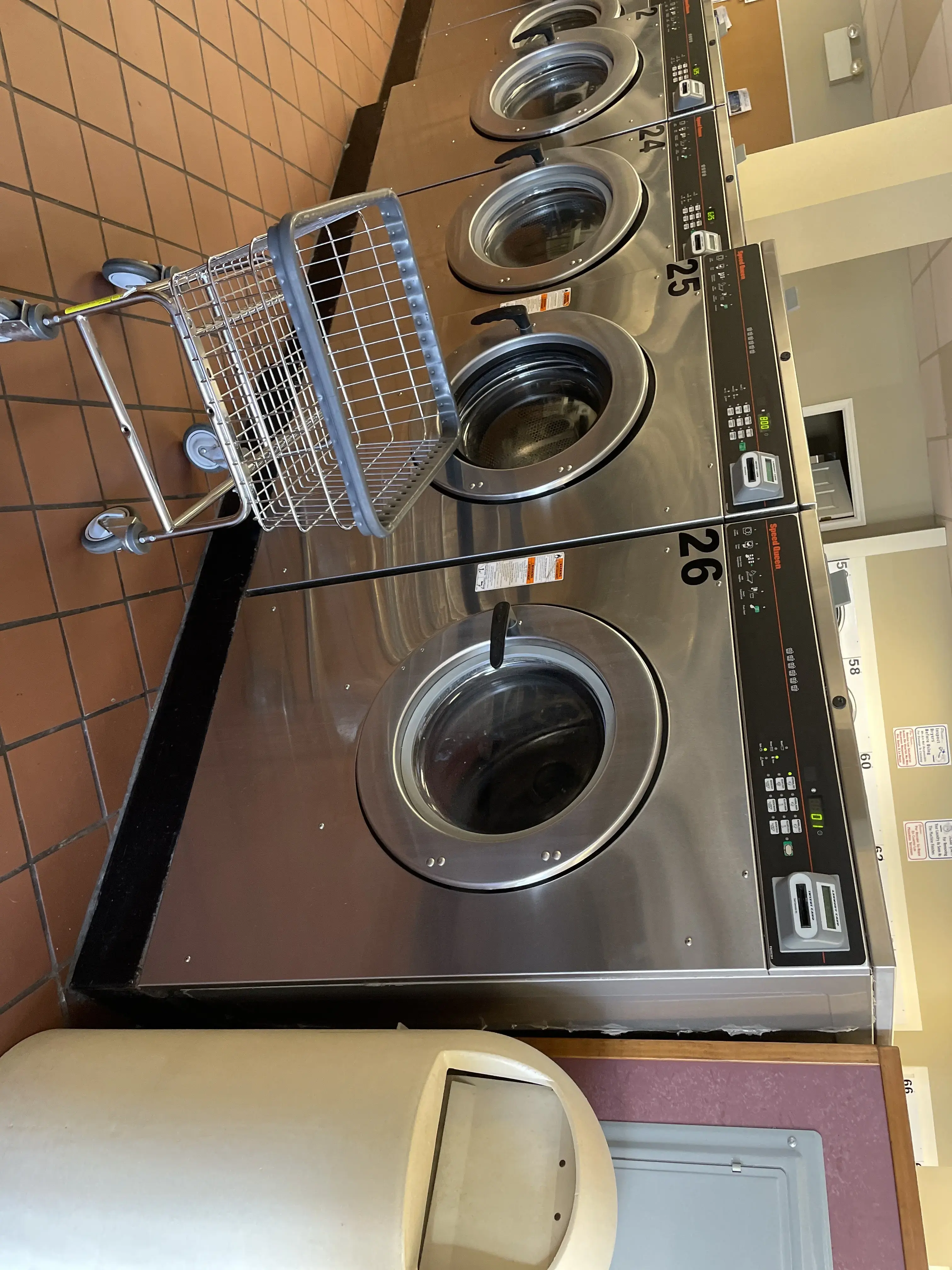 E-Z Clean Laundry Center - Image 19