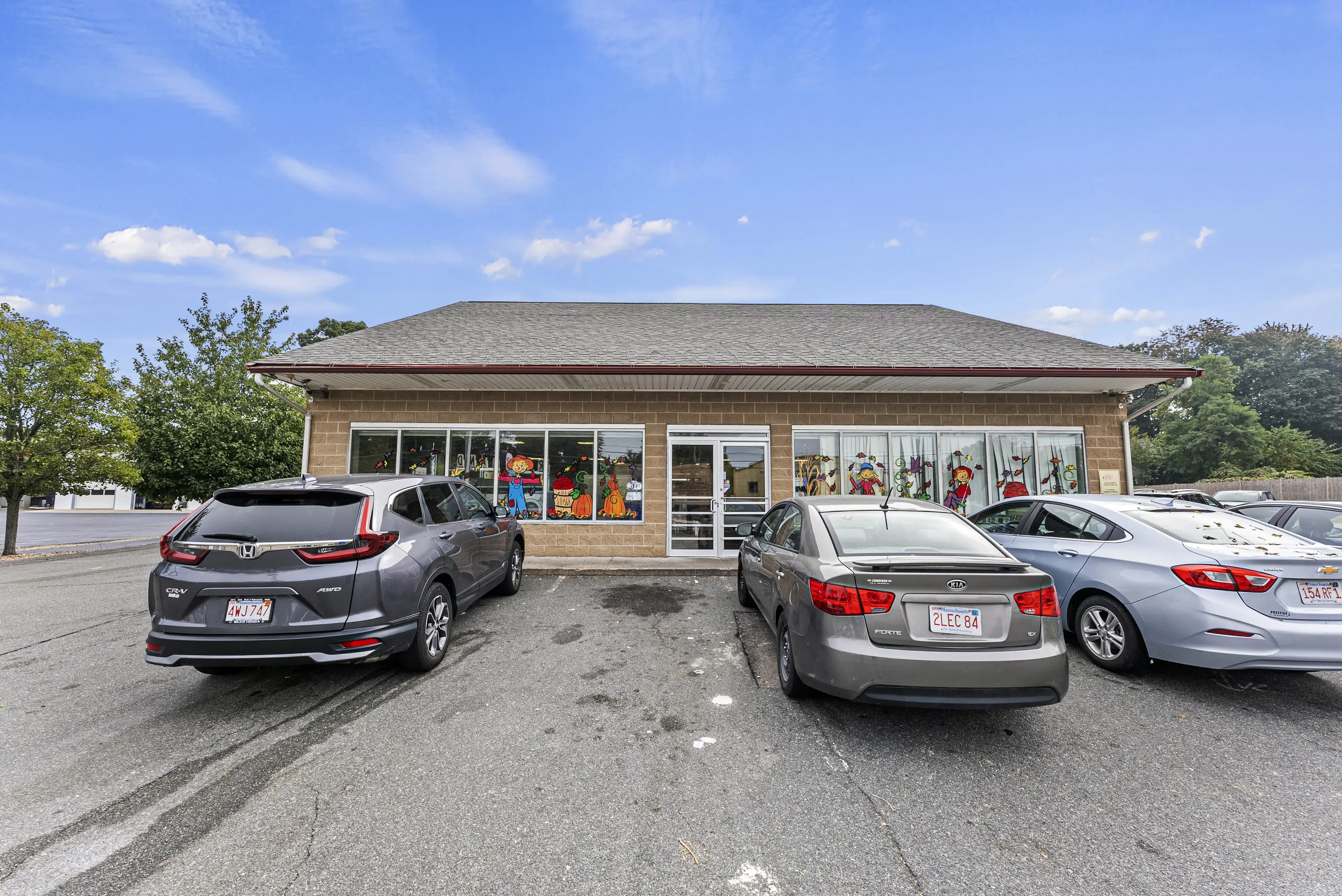 E-Z Clean Laundry Center - Image 4