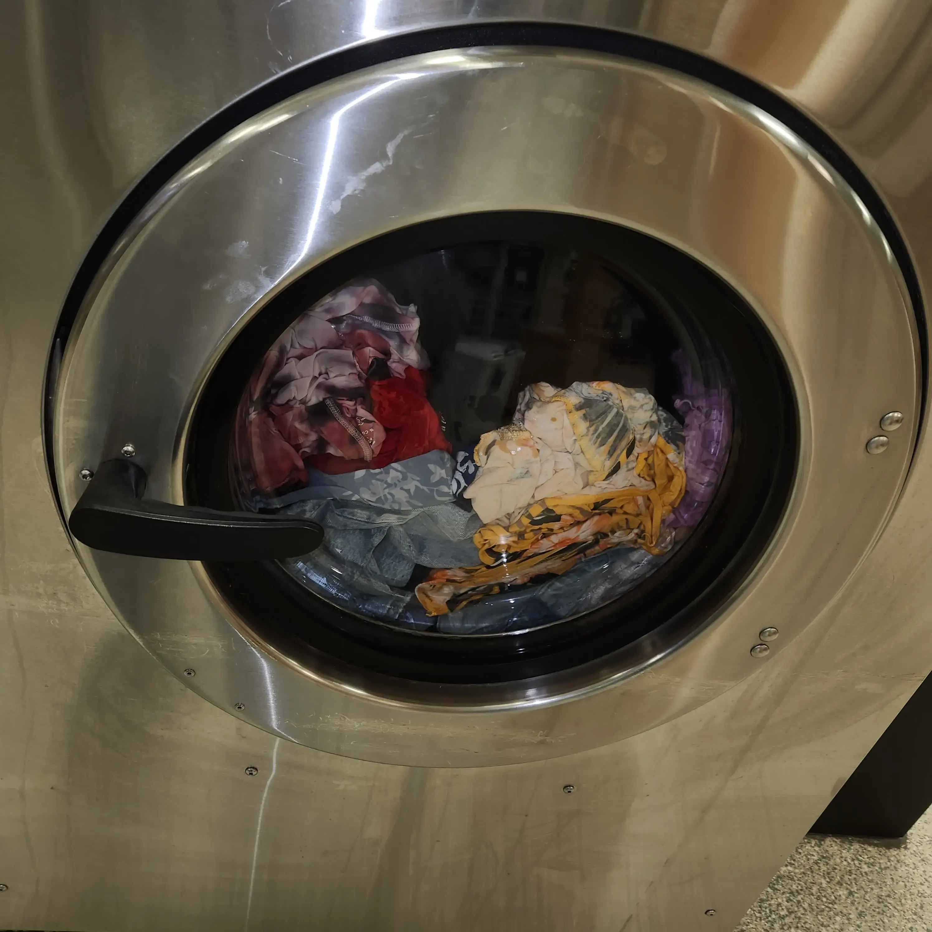 E-Z Clean Laundry Center thumbnail 16