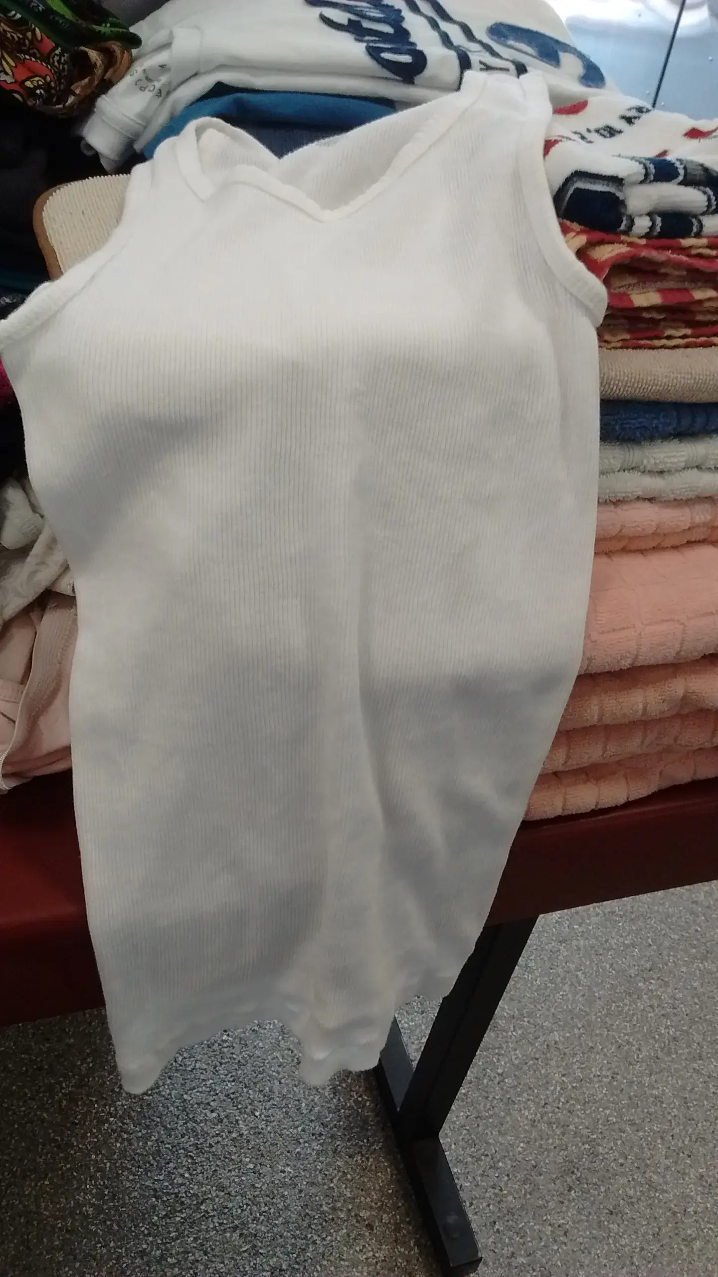 E-Z Clean Laundry Center - Image 20