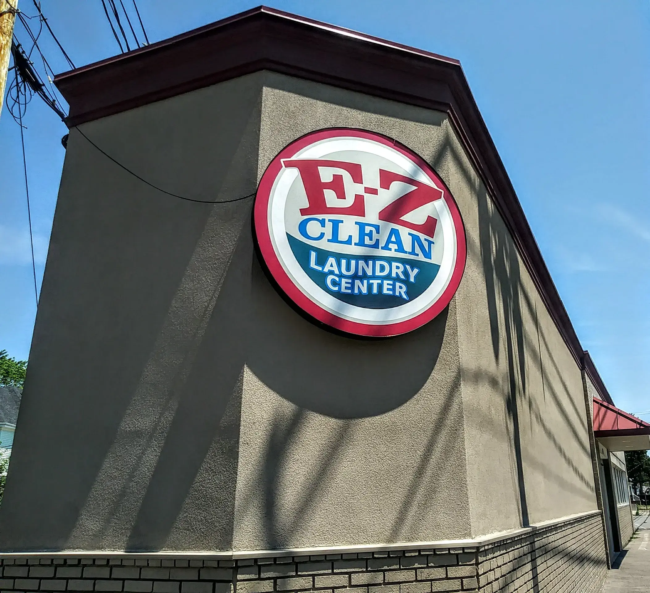 E-Z Clean Laundry Center - Image 10