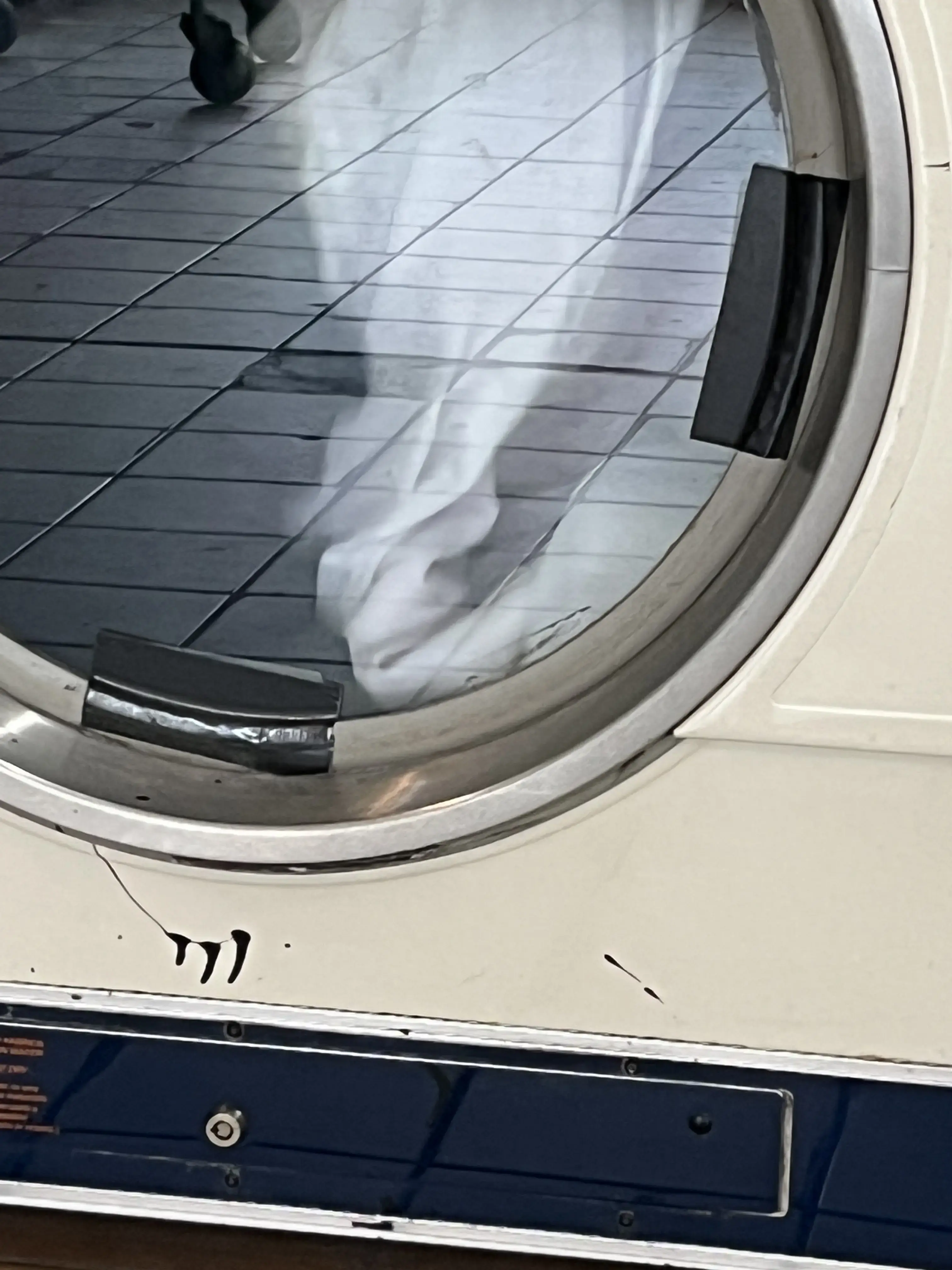 E-Z Duz-It Laundromat - Image 6