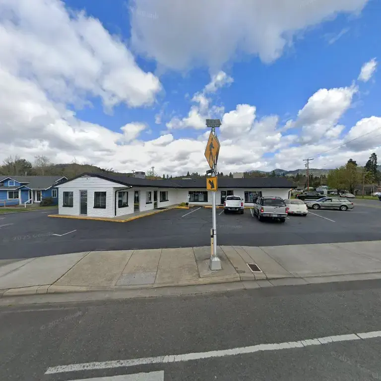 E-Z Wash Laundromat - Image 6