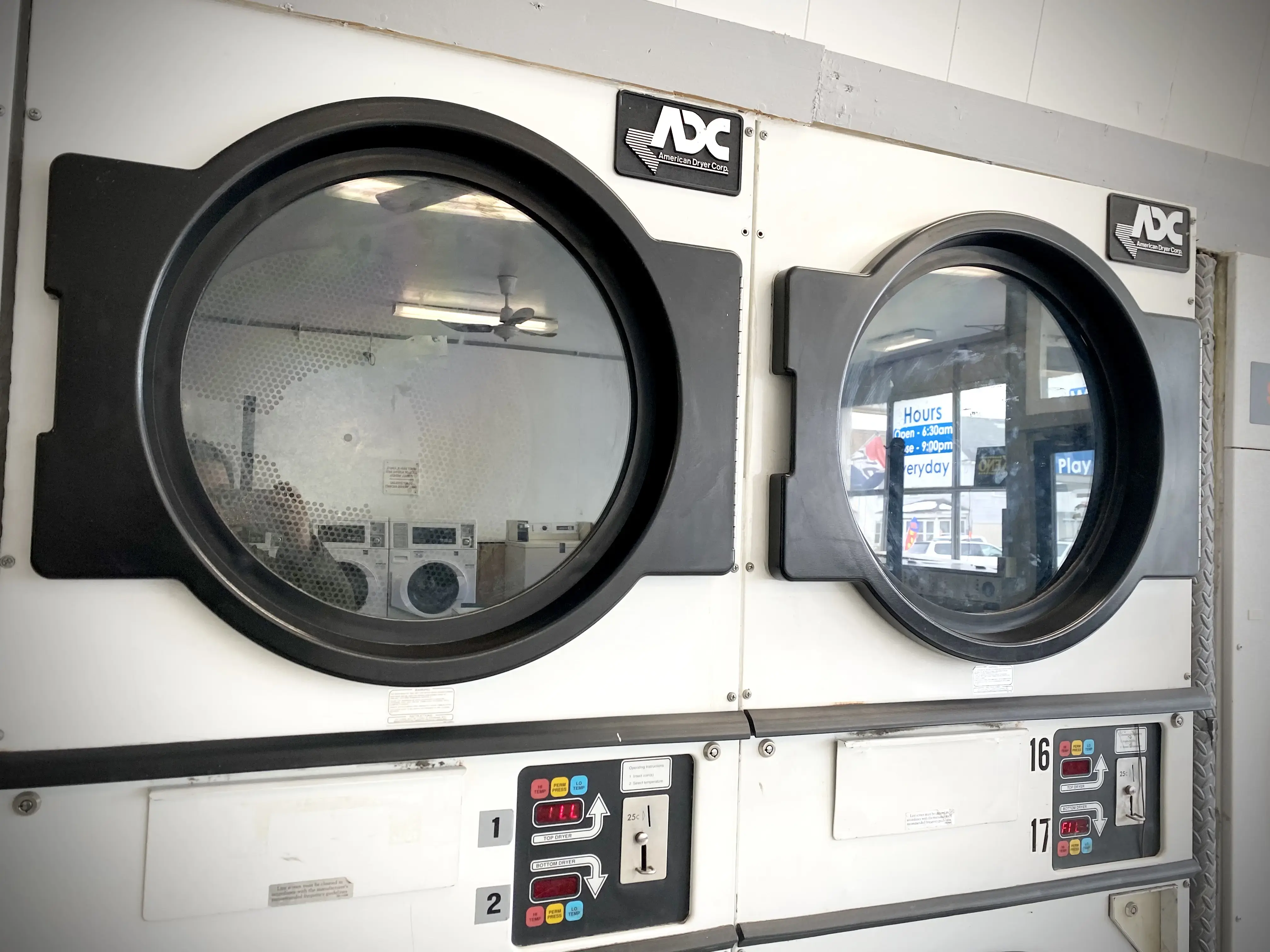 E-Z Wash Laundromat - Image 6
