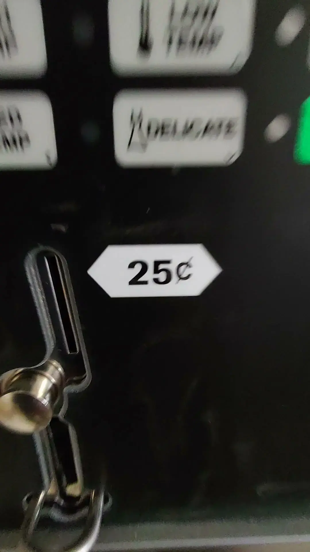 Earl's Laundry & Dry Cleaning - Image 12