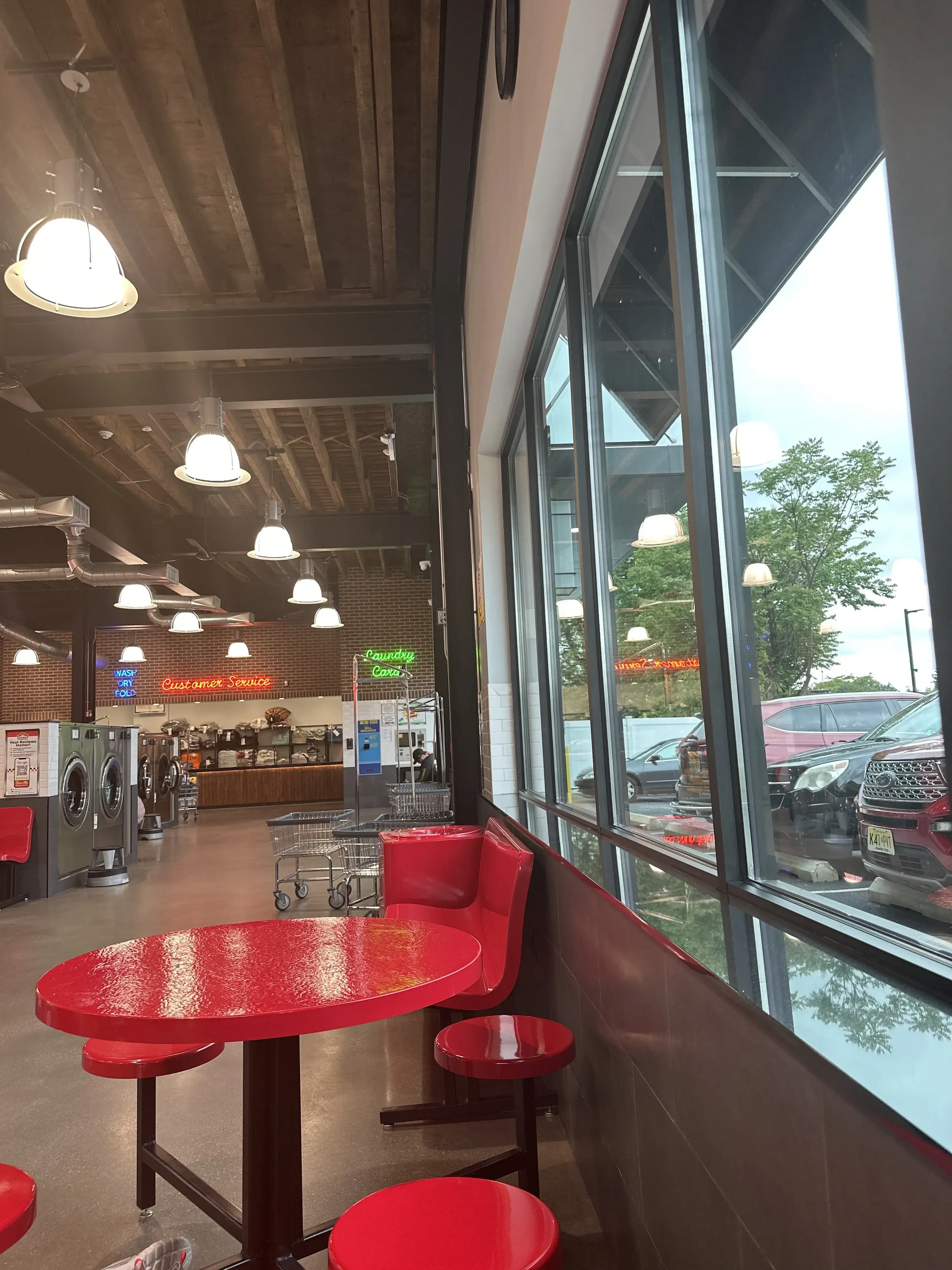 Early Bird Laundromat thumbnail 17