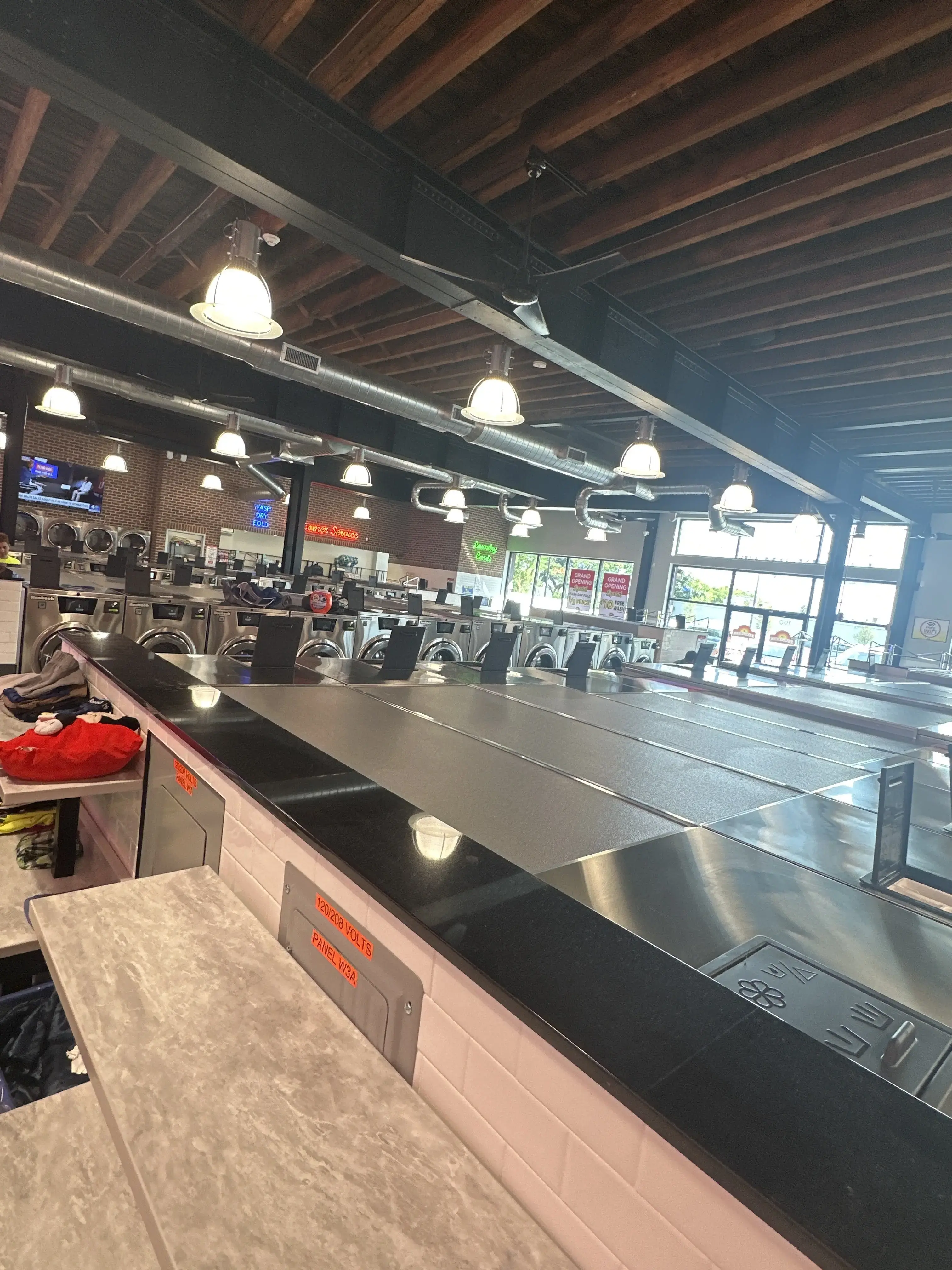 Early Bird Laundromat - Image 19