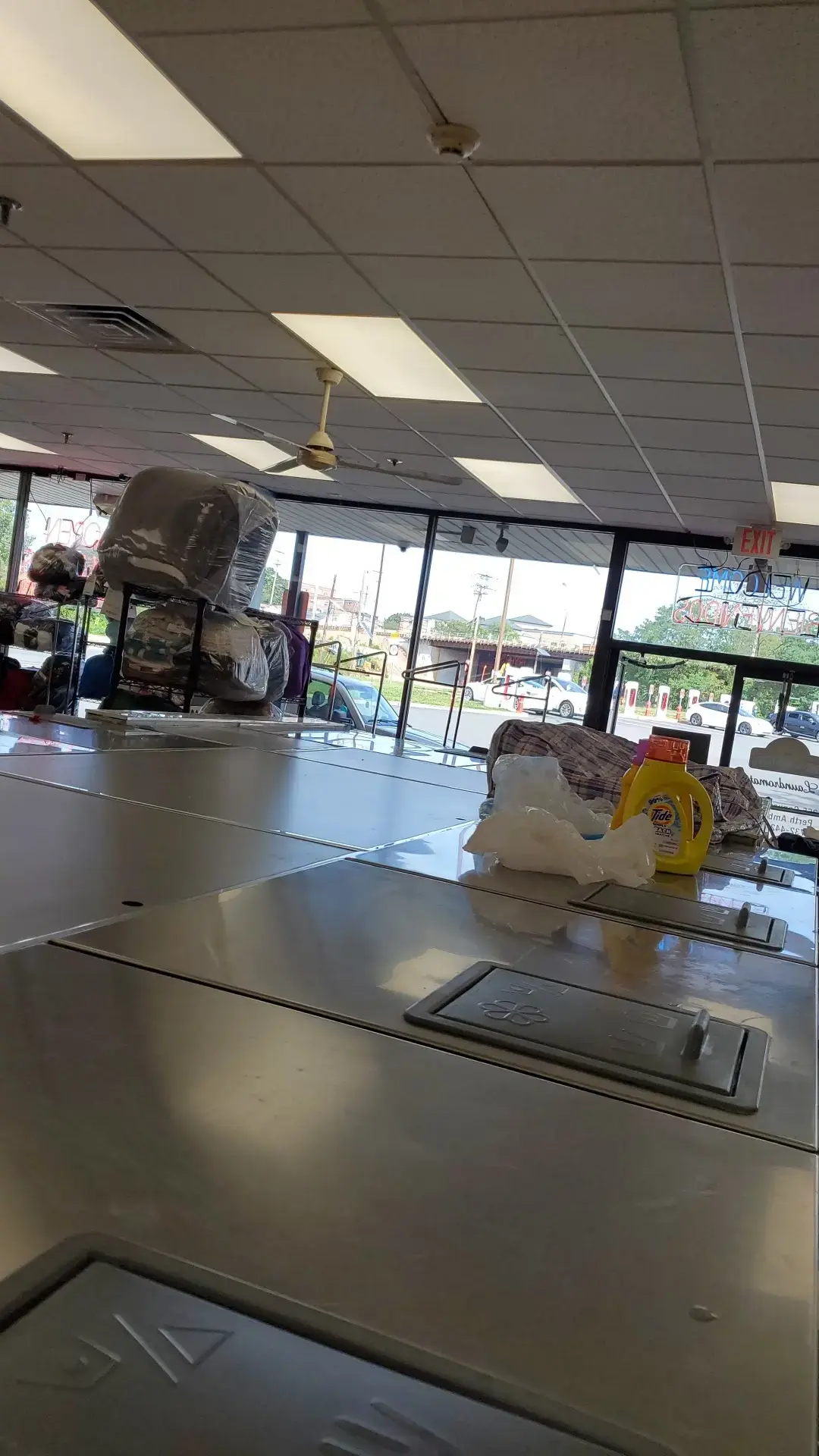Earlybird Laundromat thumbnail 17