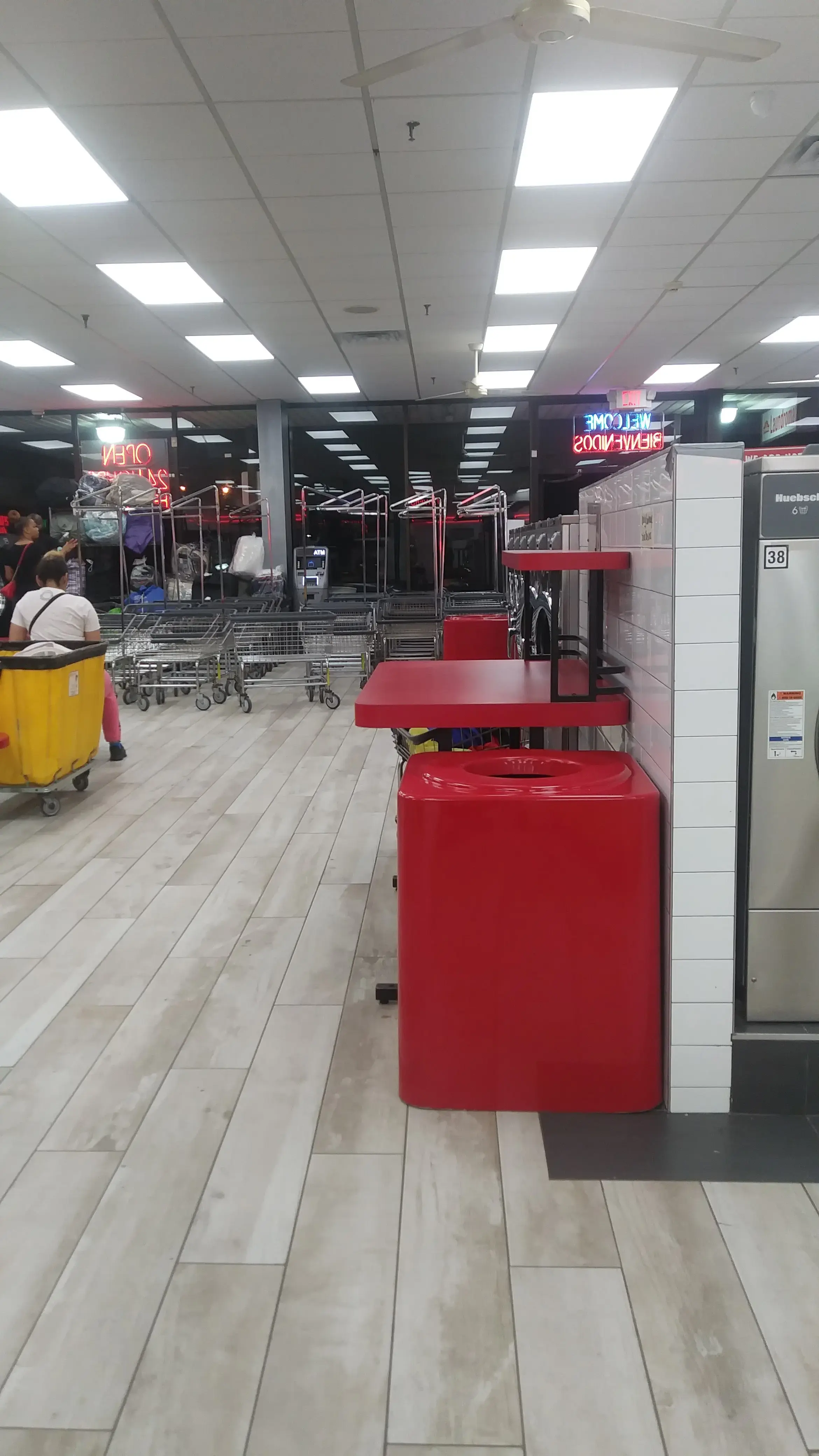 Earlybird Laundromat thumbnail 6