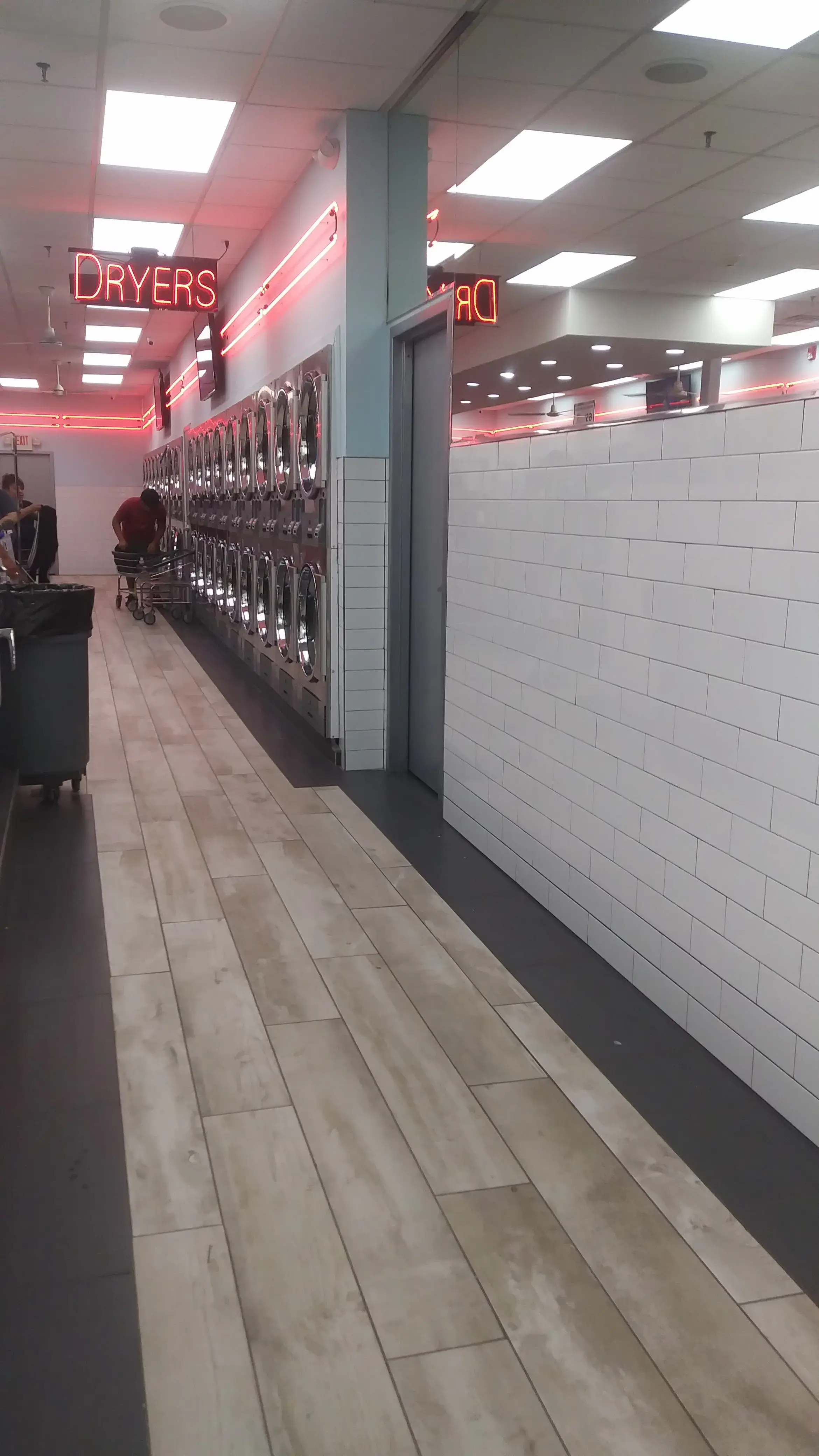 Earlybird Laundromat - Image 13