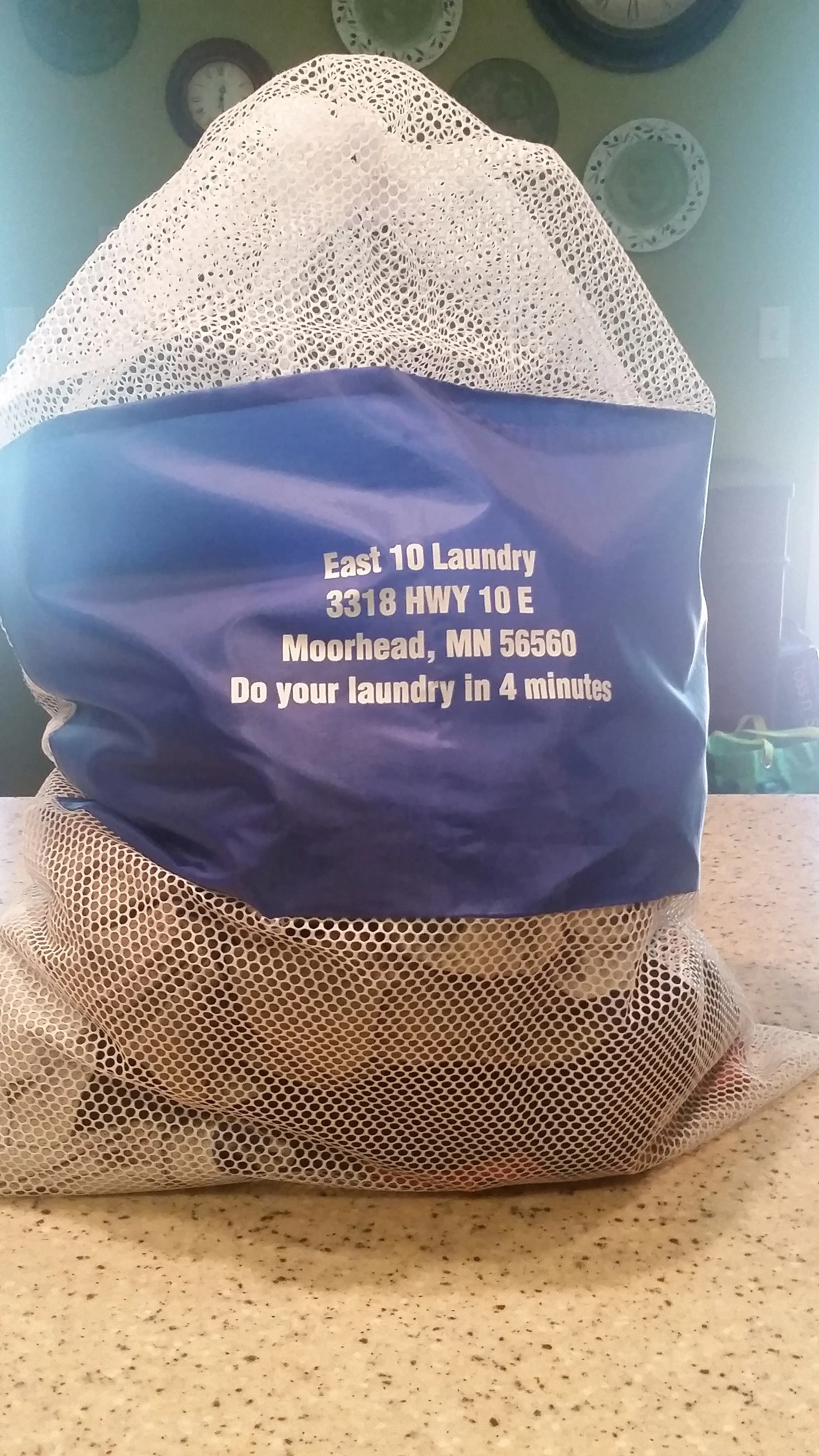 East 10 Laundry - Image 15