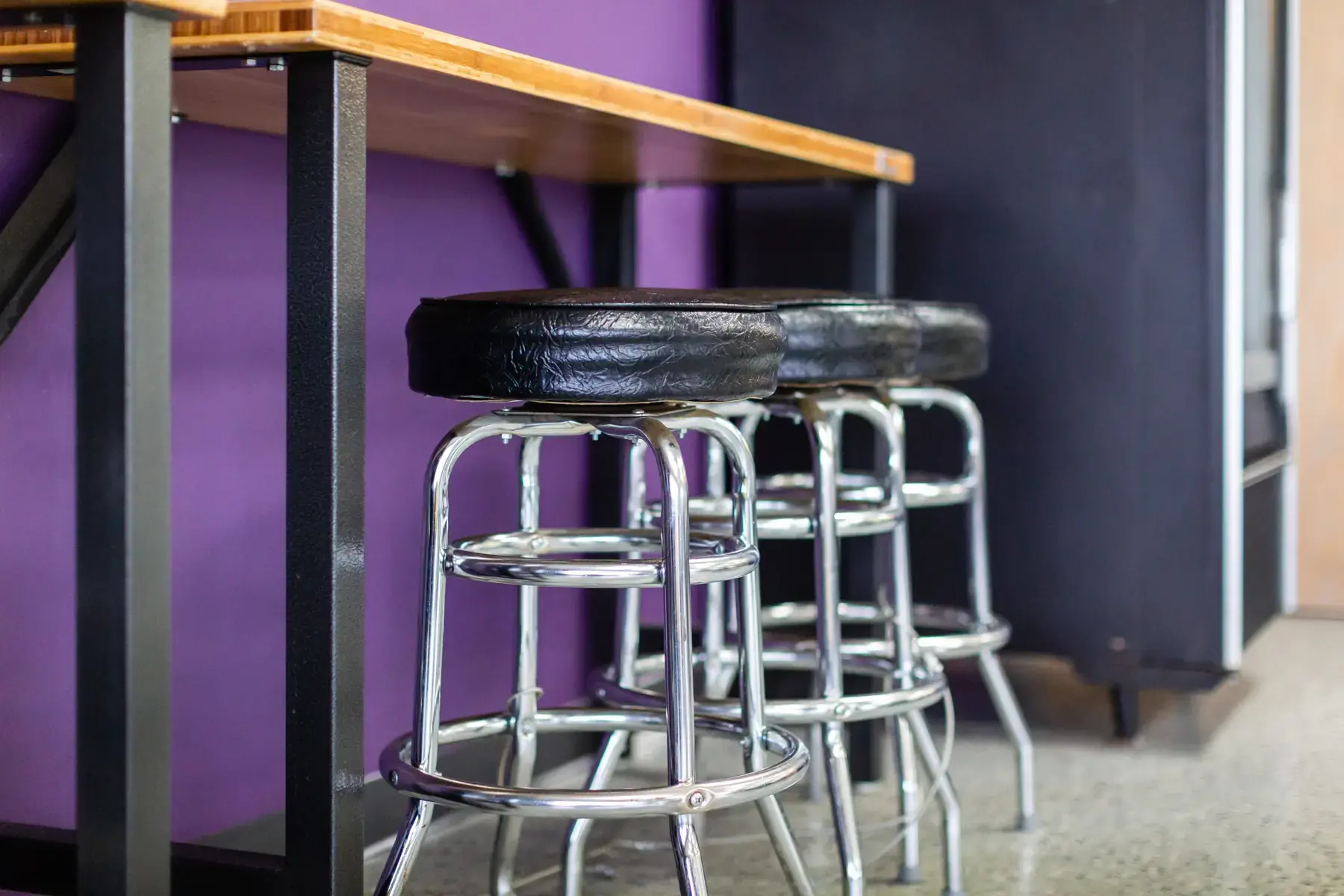 East 10 Laundry - Image 10