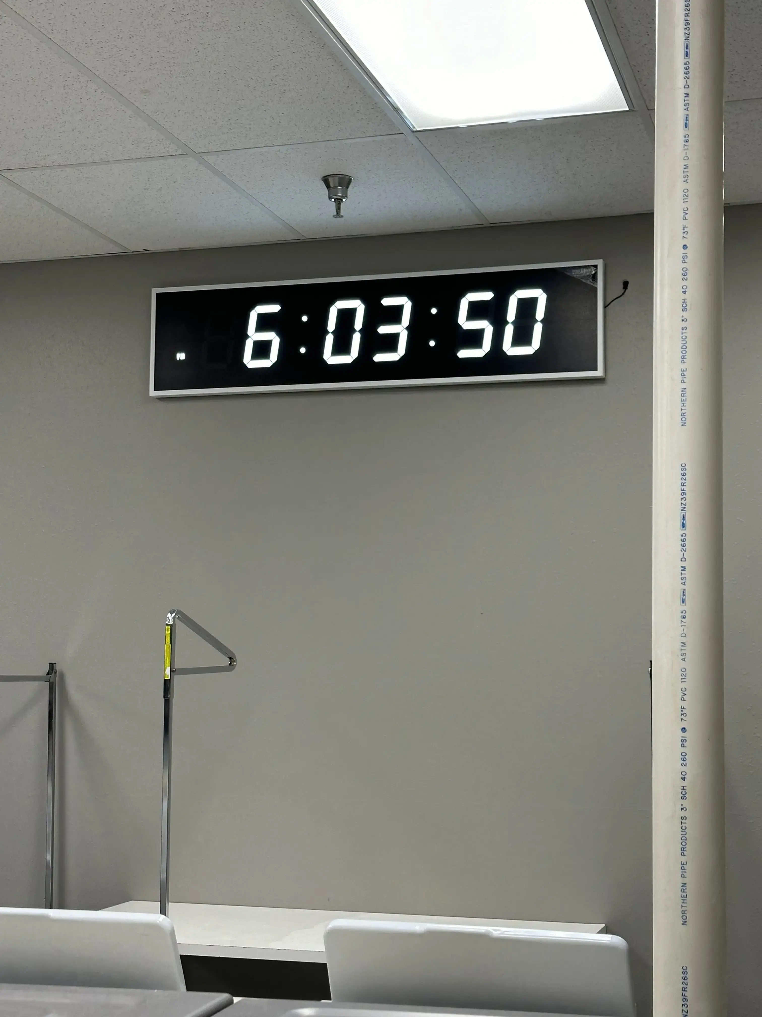 East 10 Laundry - Image 11