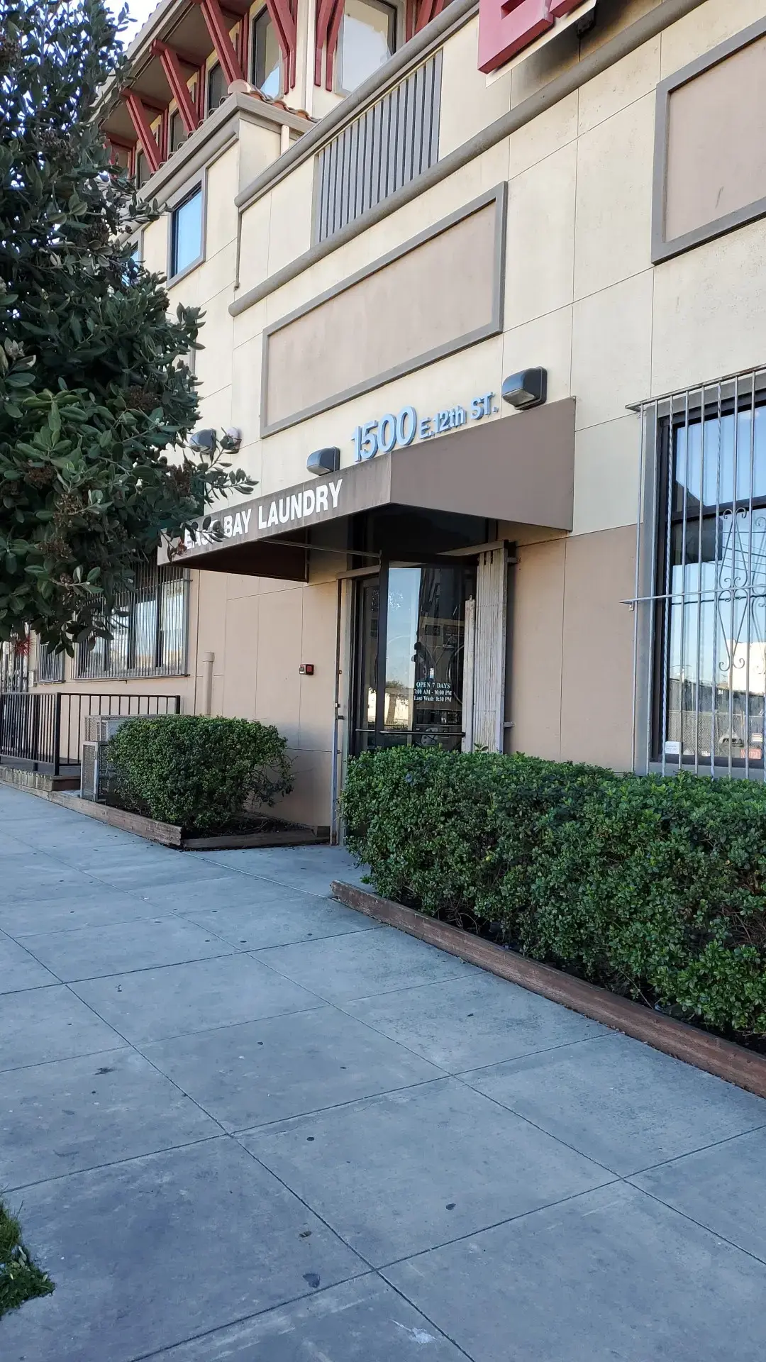 East Bay Laundry - Image 9