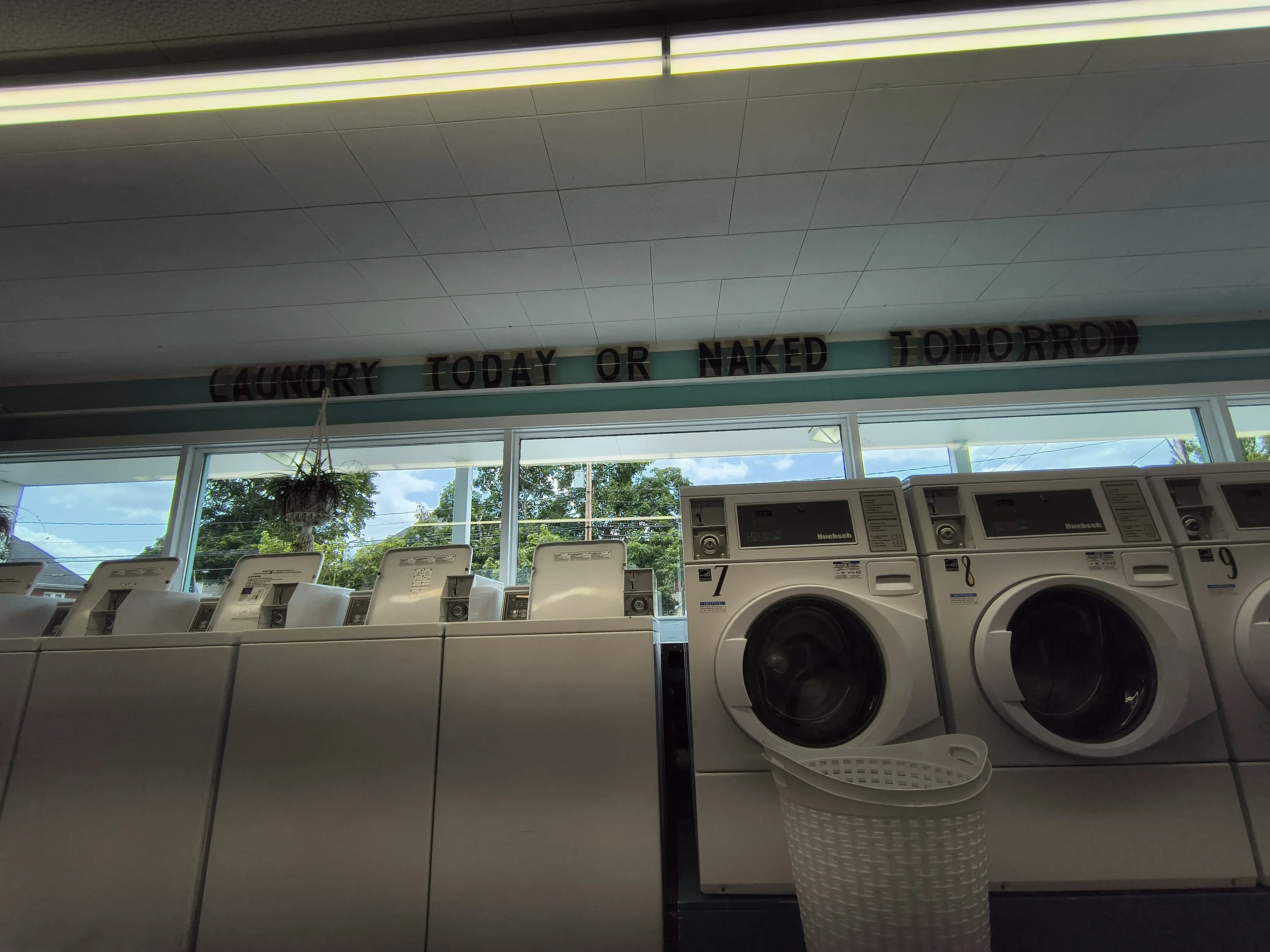 East End Laundromat - Image 11