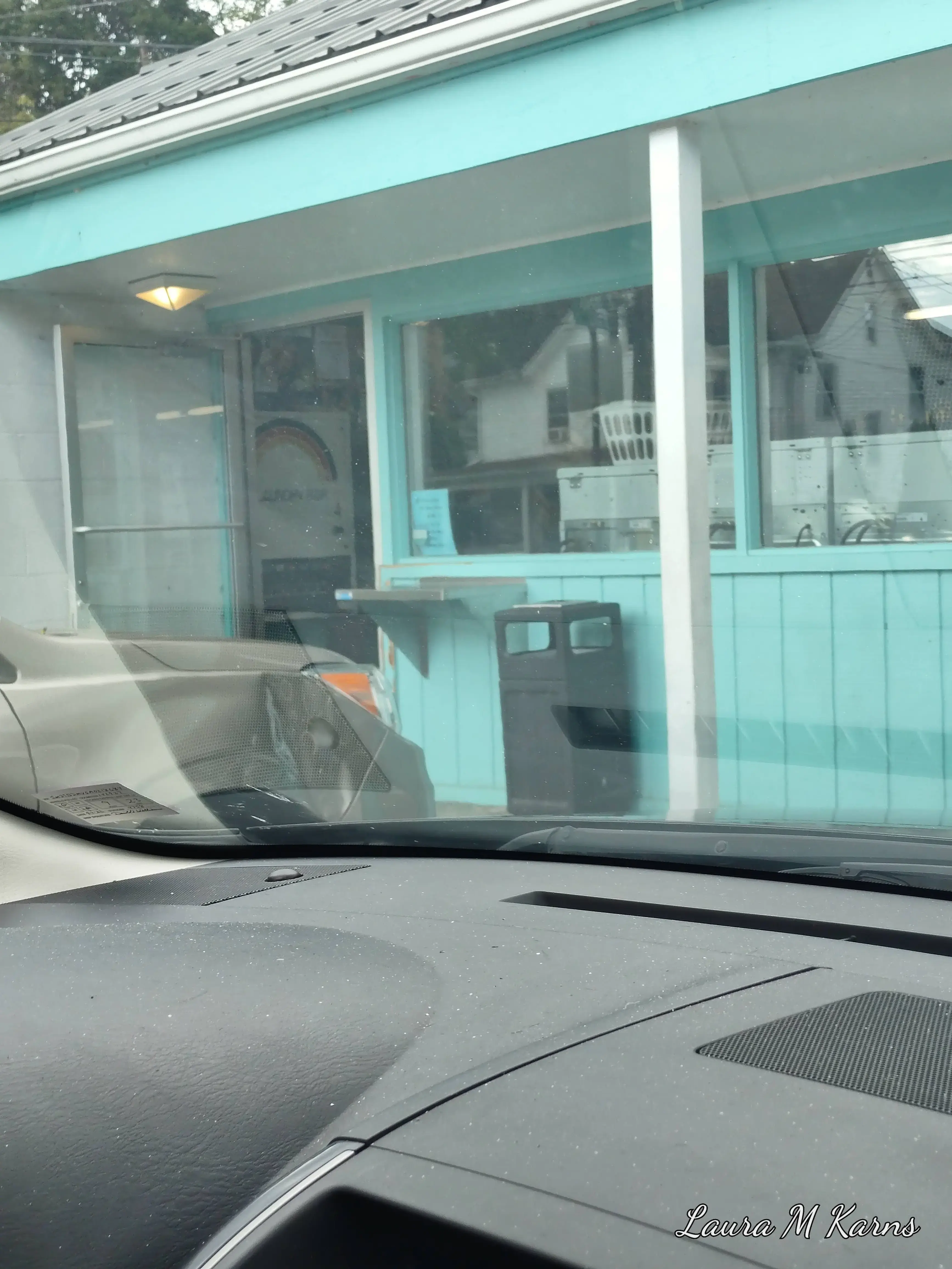 East End Laundromat thumbnail 4