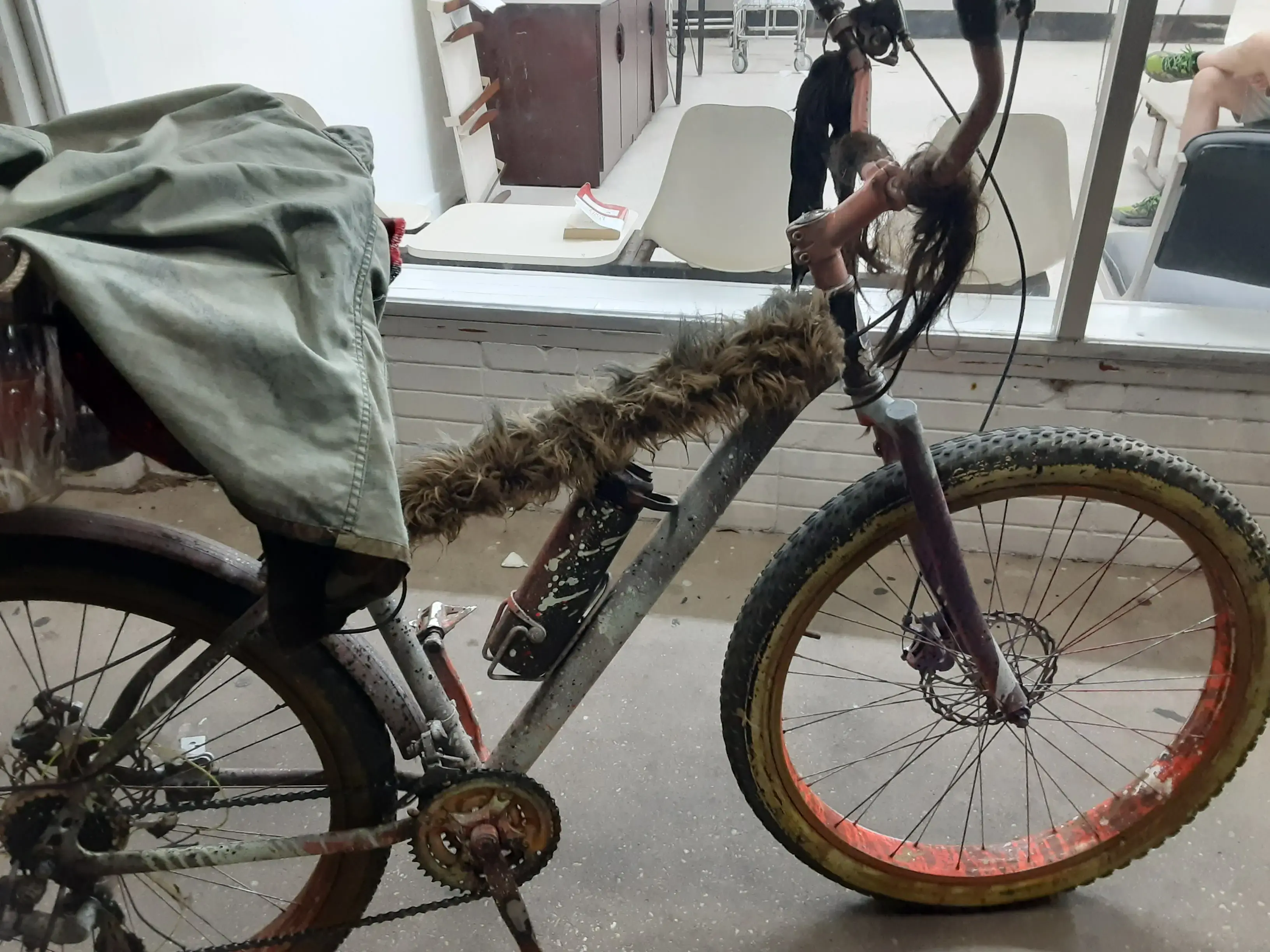 East Hill 24/7 Laundry - Image 14