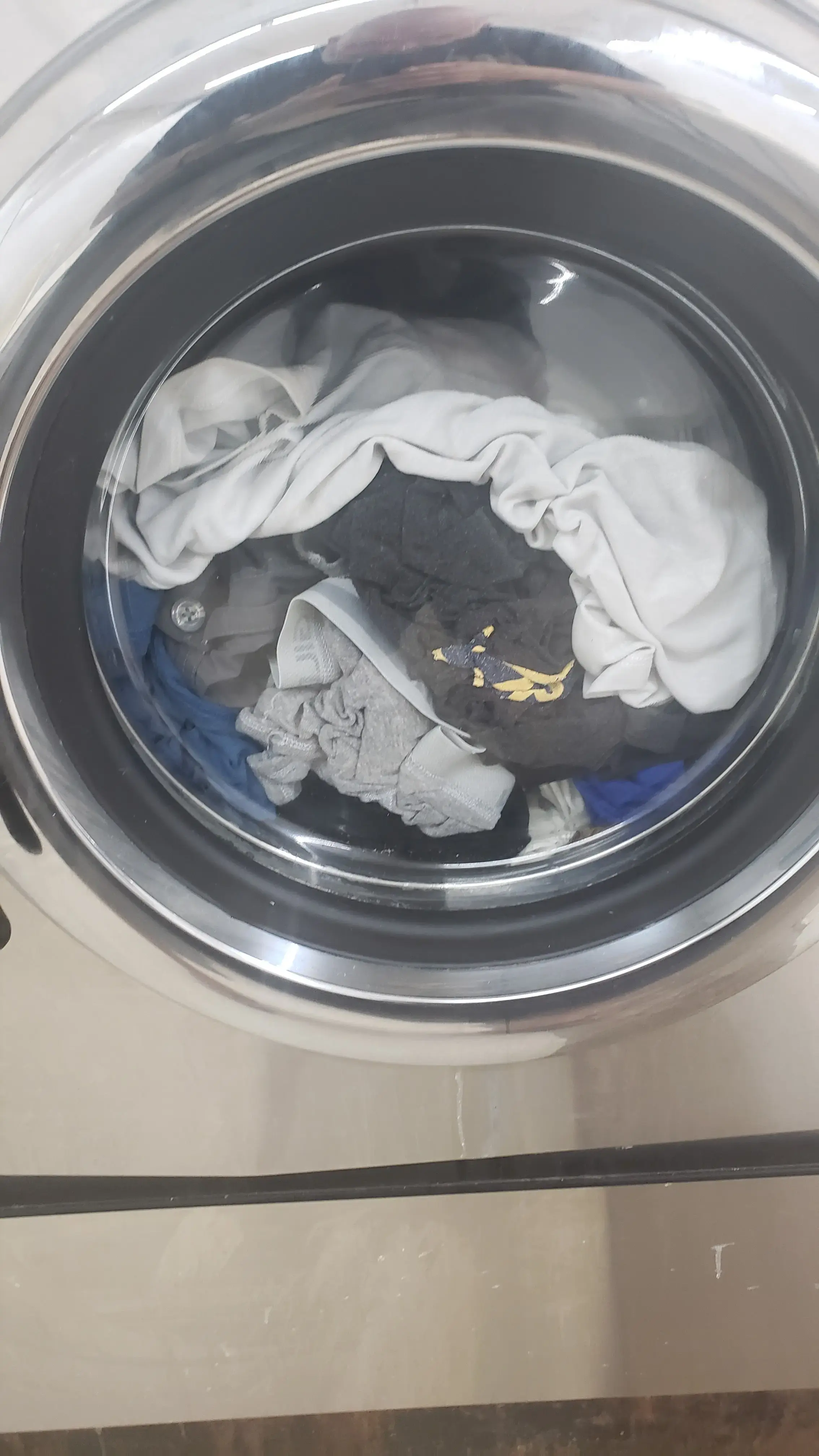 East Hill 24/7 Laundry - Image 18