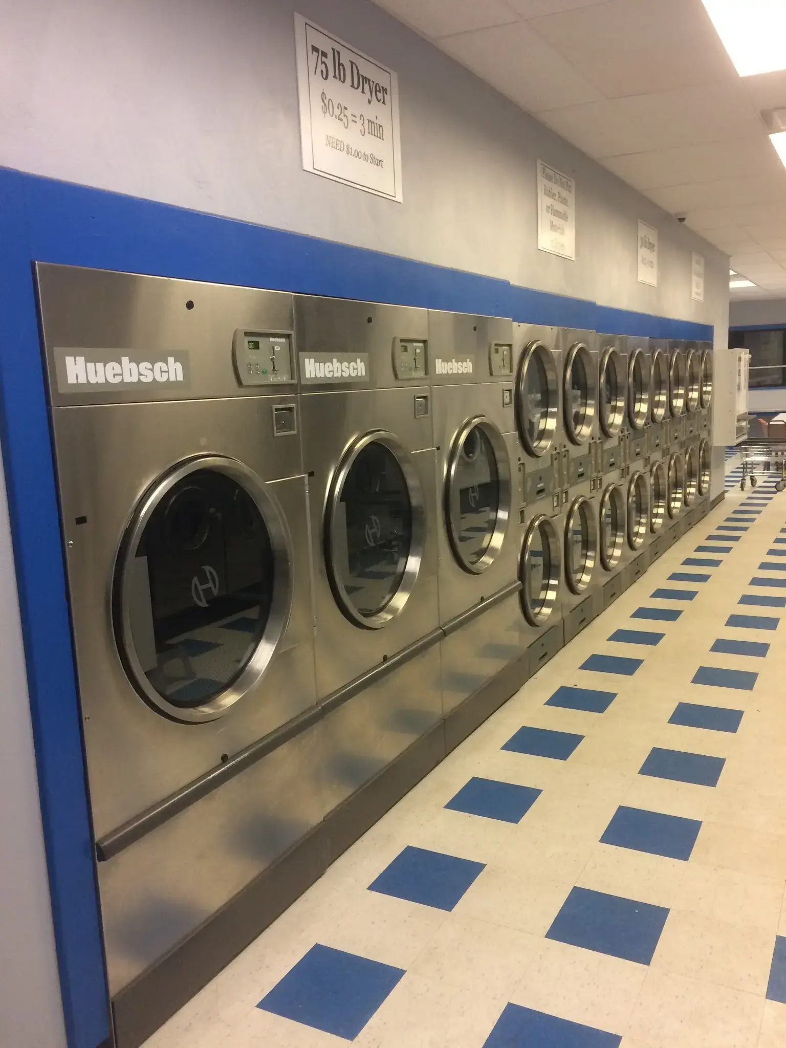 East Hills Coin Laundry - Image 1