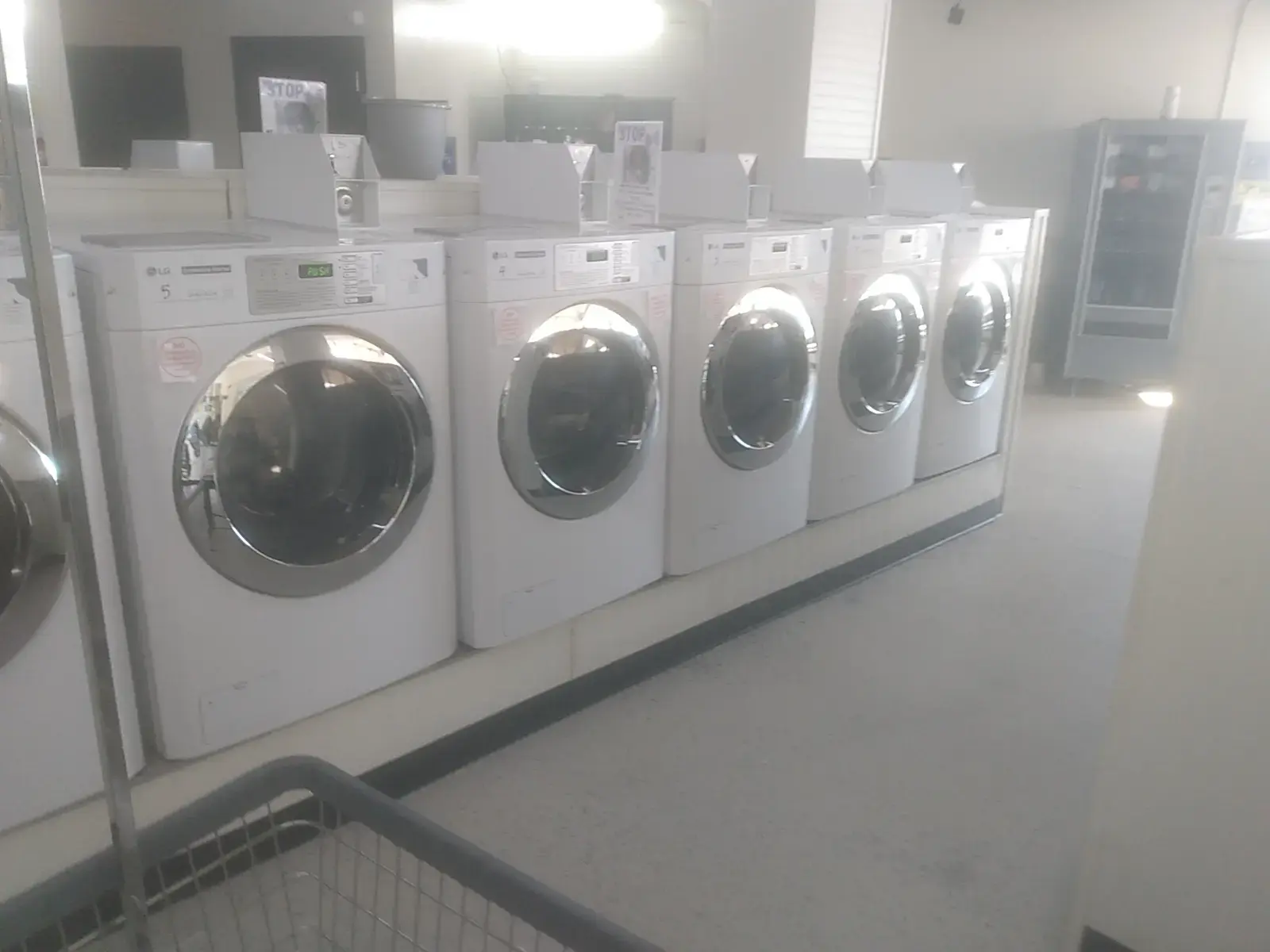 East Morris Laundry - Image 6