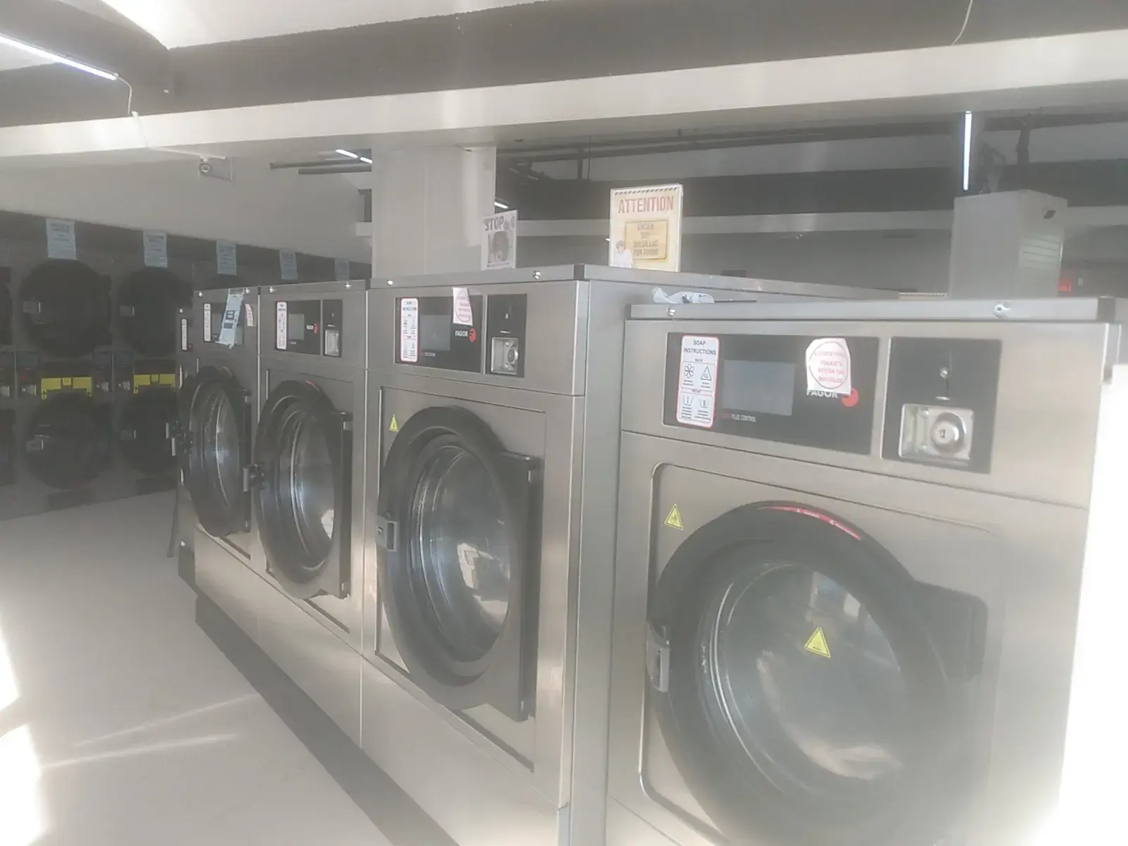 East Morris Laundry location