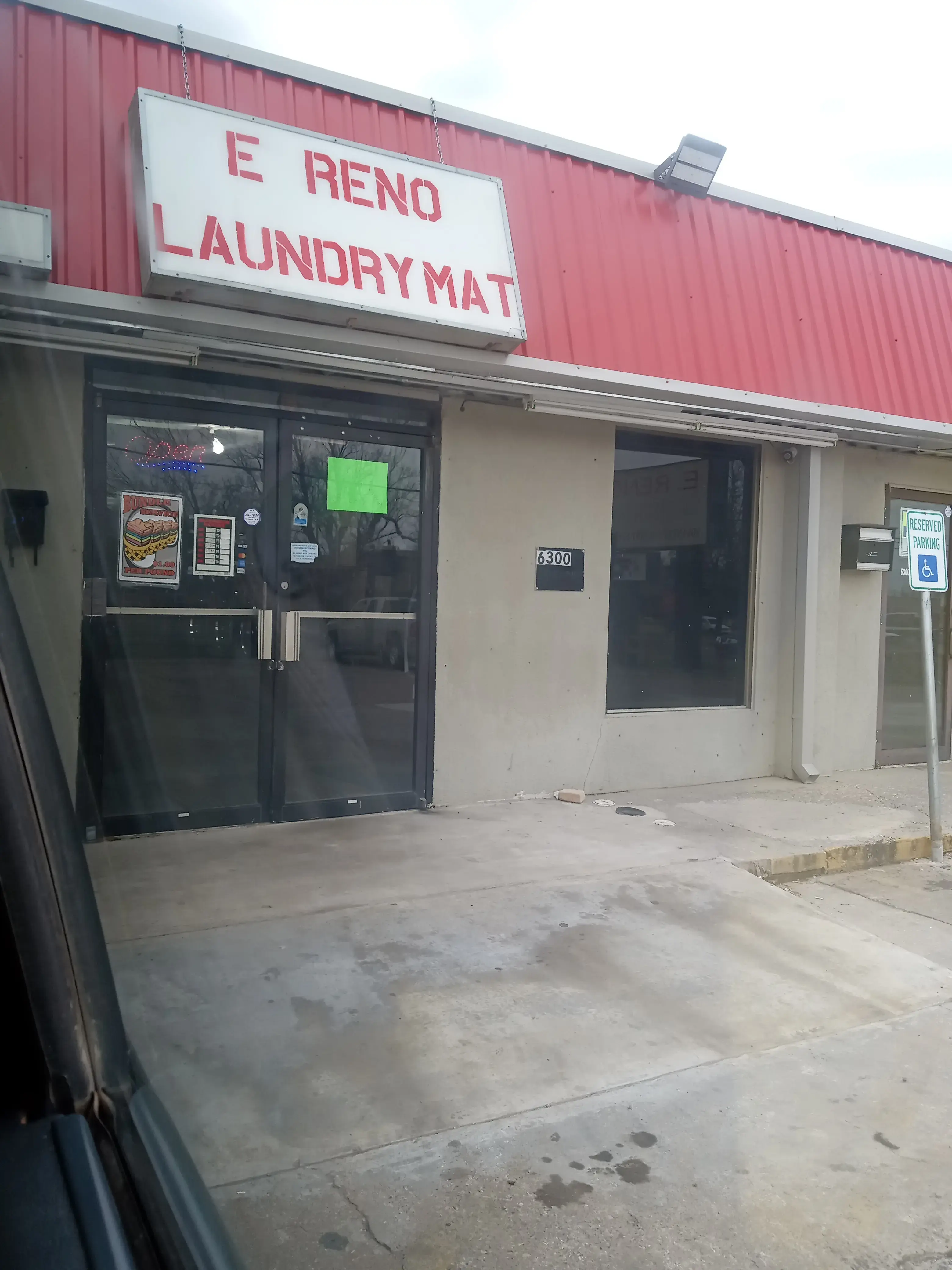 East Reno Laundromat - Image 6