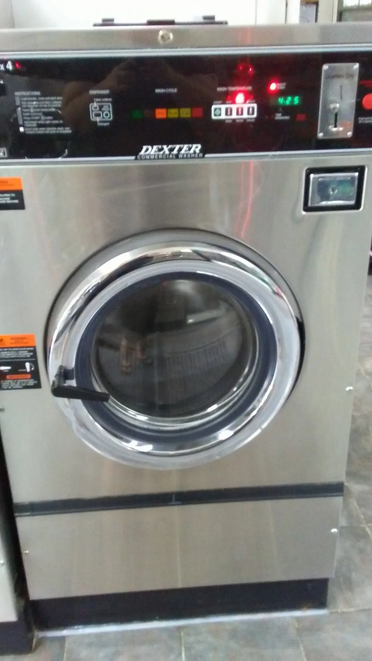 East Reno Laundromat - Image 17