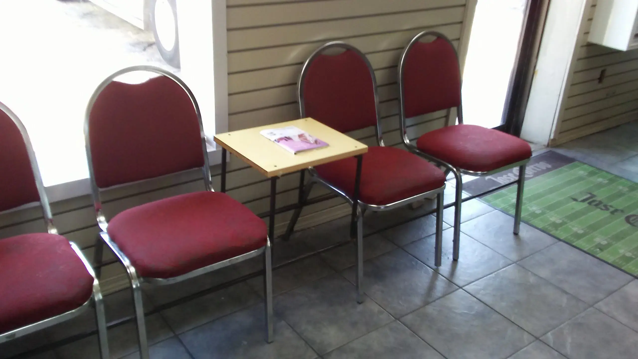 East Reno Laundromat - Image 4
