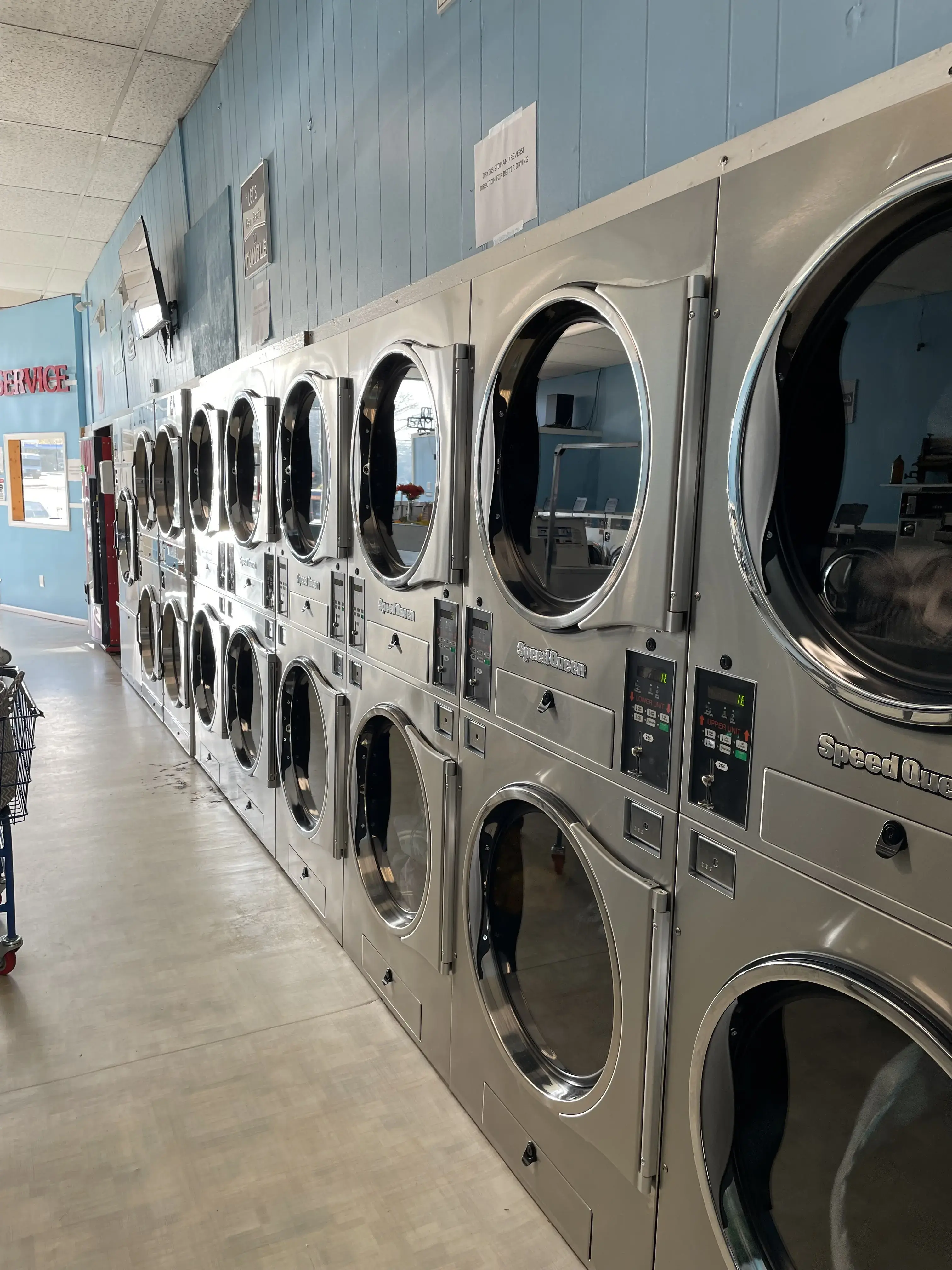 East Street Laundromat thumbnail 12