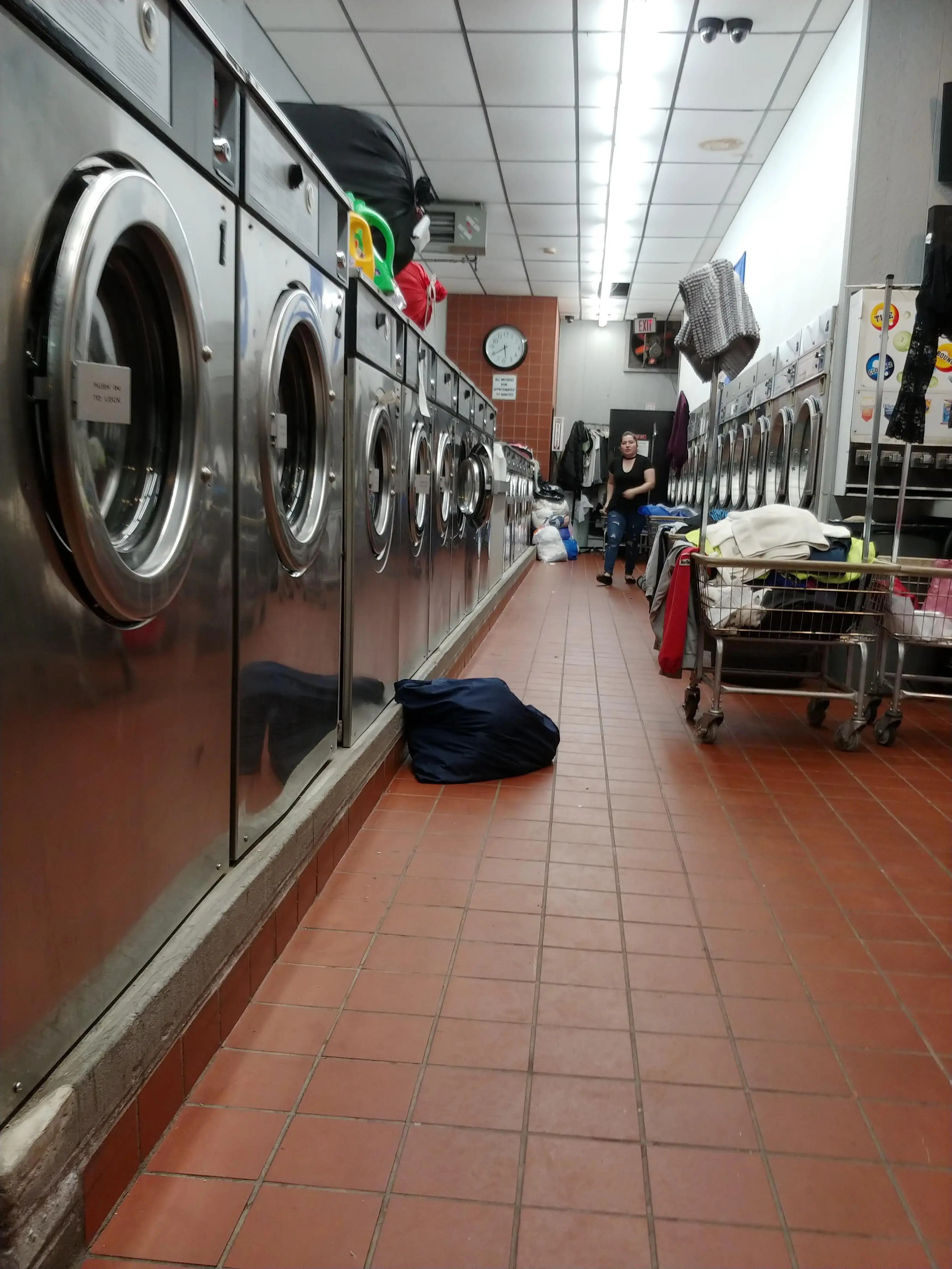 Eastchester Laundry thumbnail 3