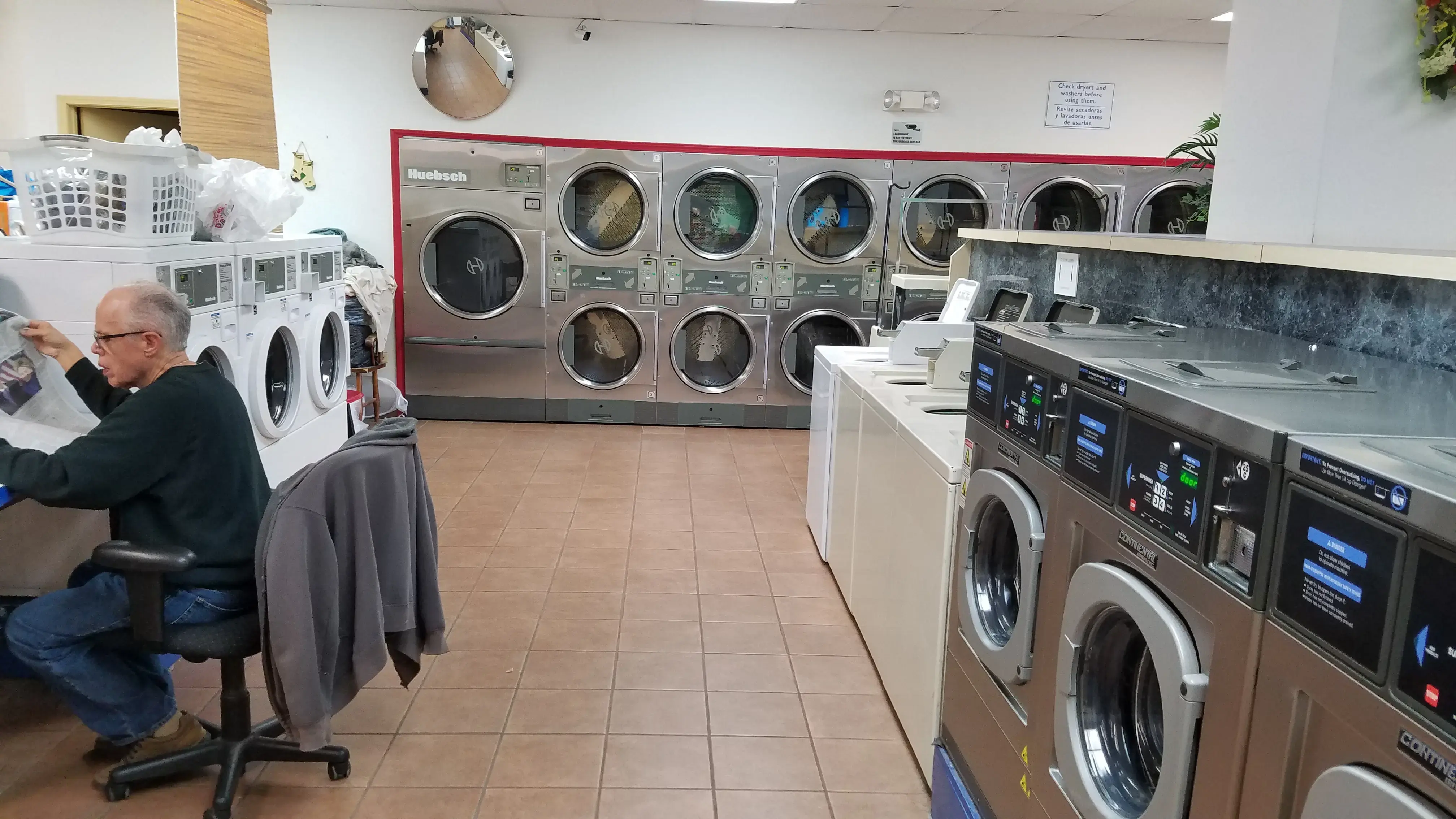 Eastgate Laundromat thumbnail 17