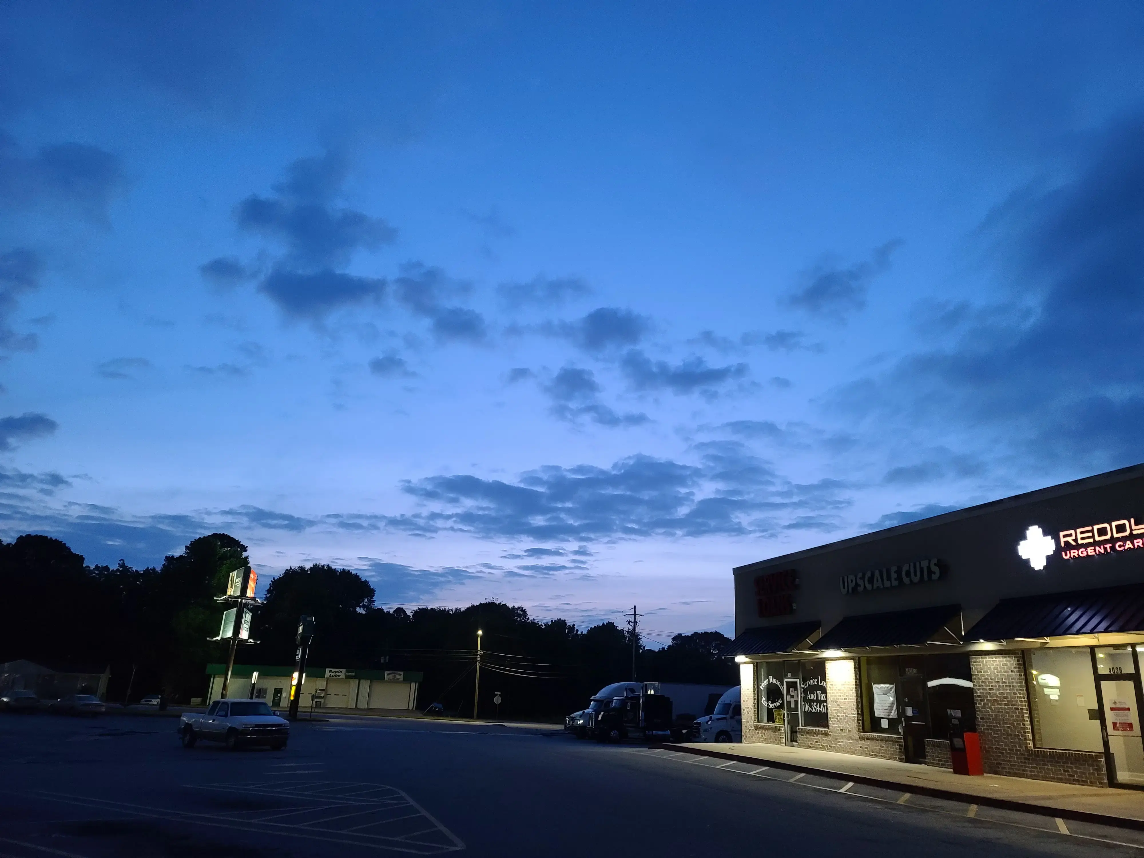 Eastside Coin Laundry - Image 12