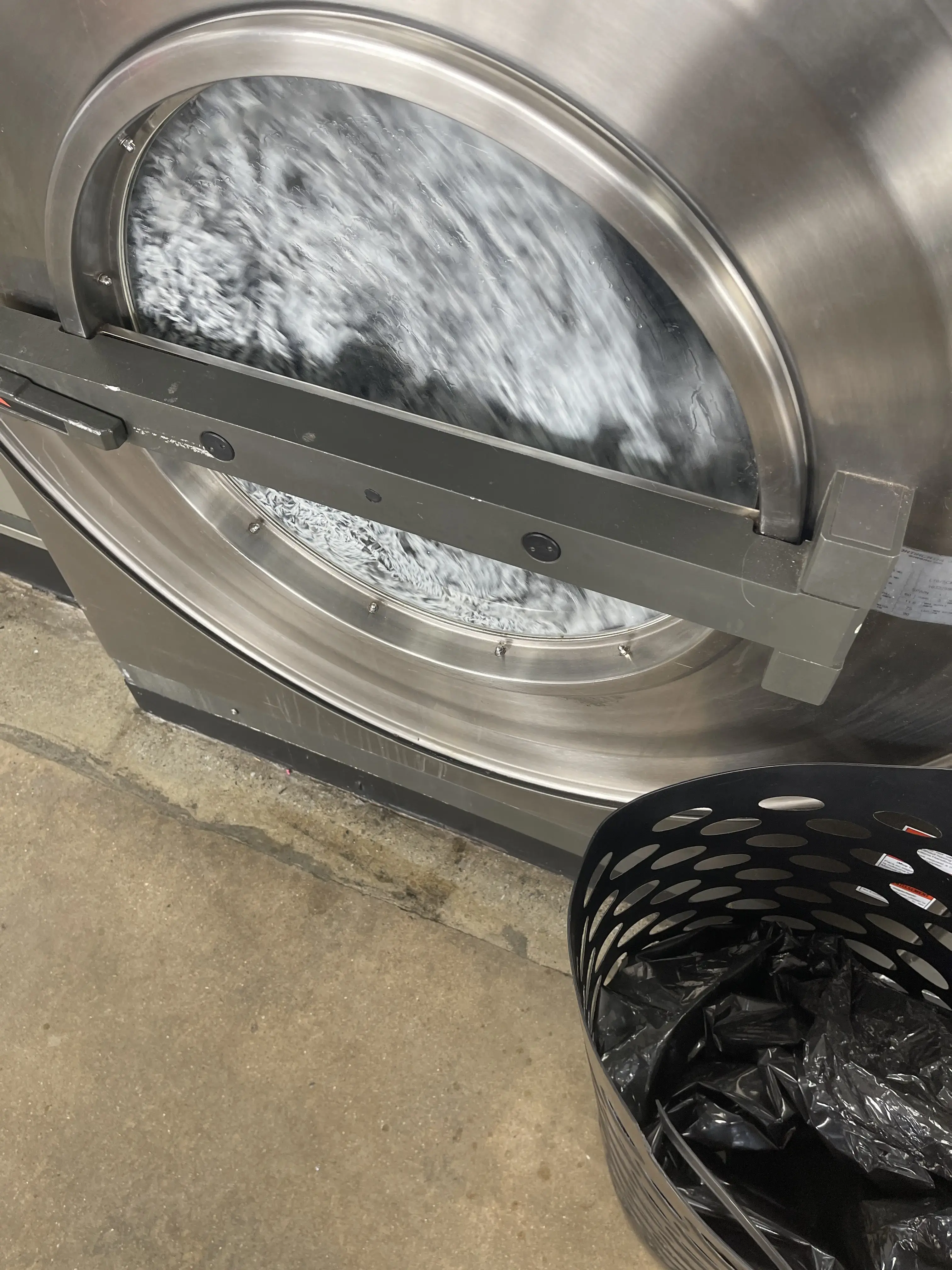 Eastside Coin Laundry thumbnail 14