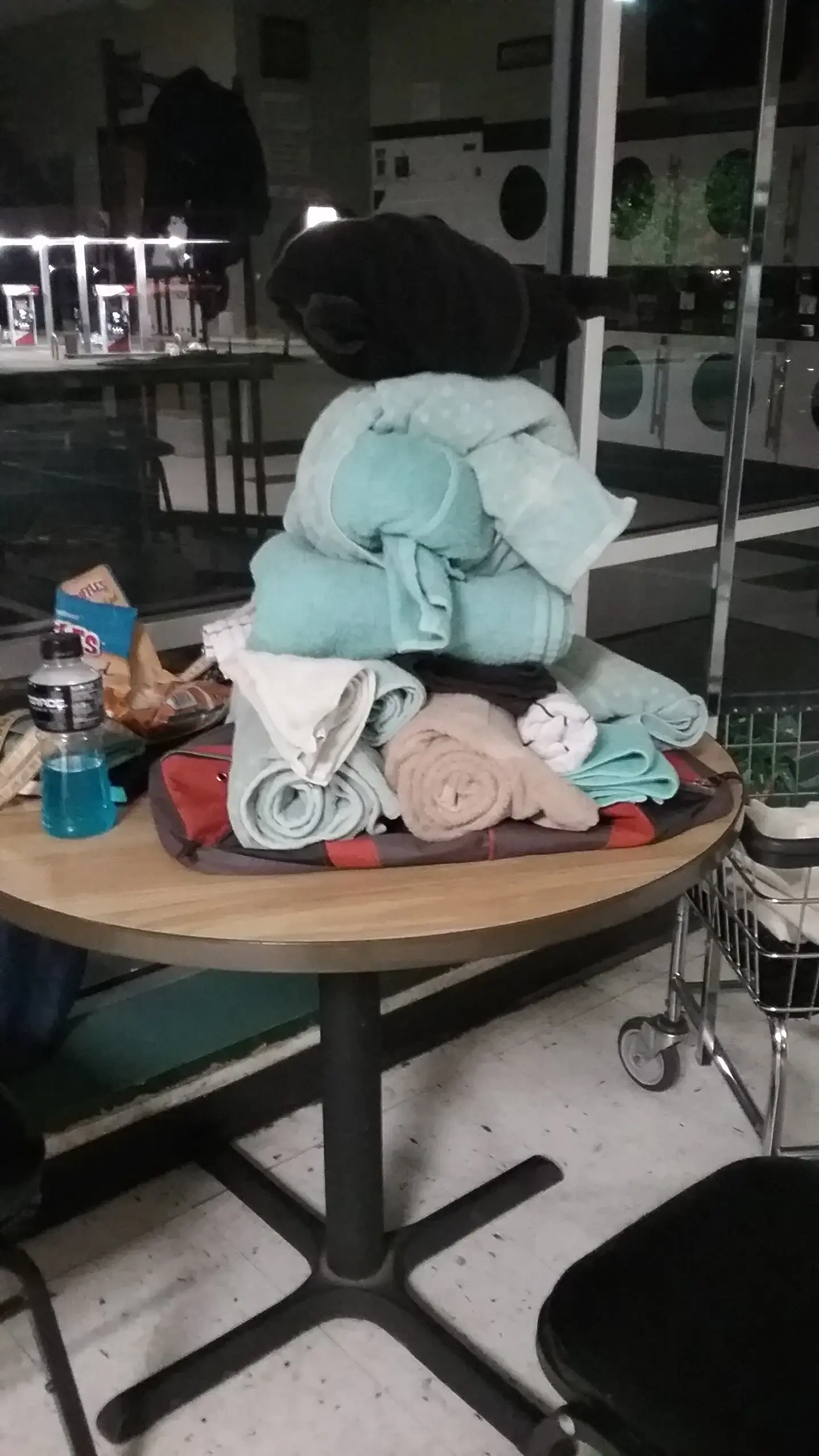 Eastside Coin Laundry - Image 12