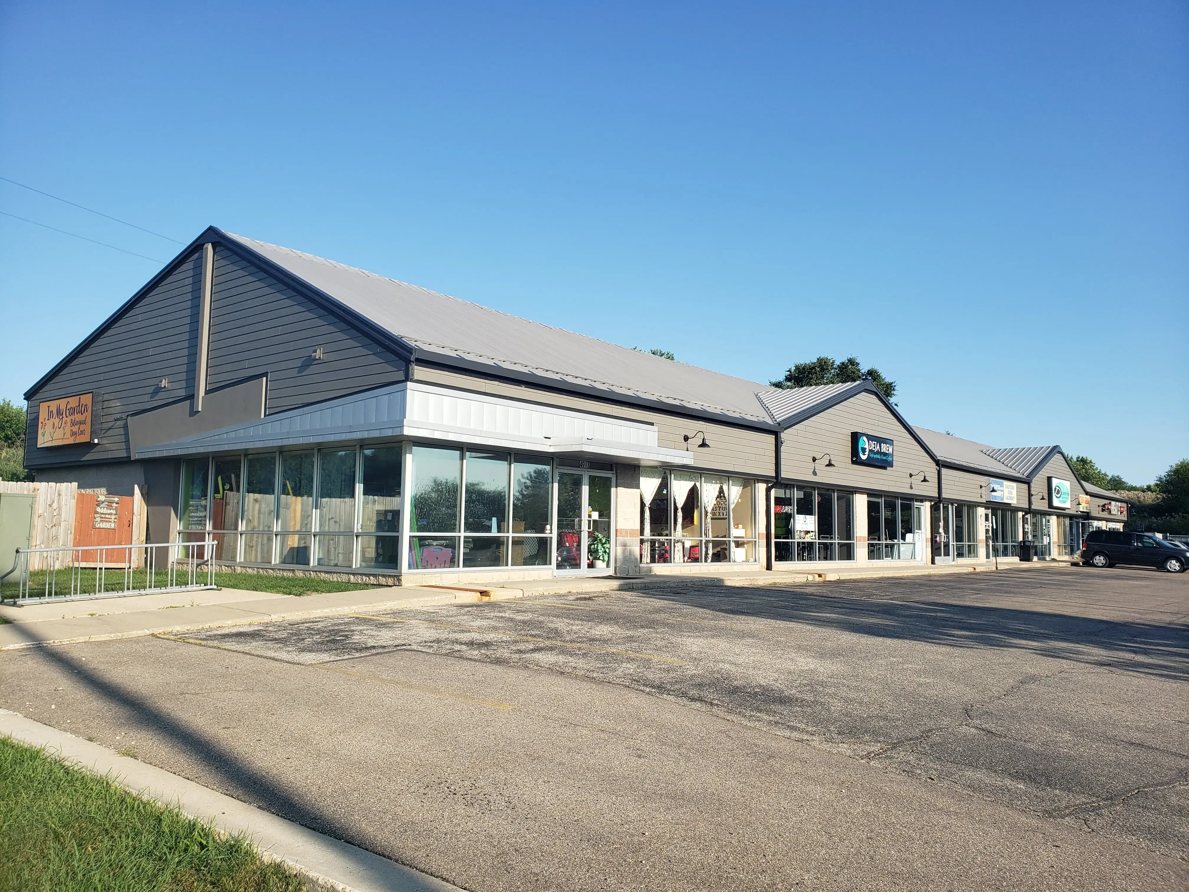 Eastside Coin Laundry thumbnail 6