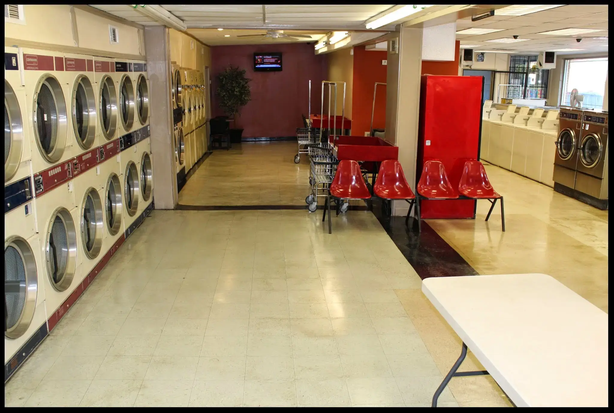 Eastside Coin-Op Laundry thumbnail 2
