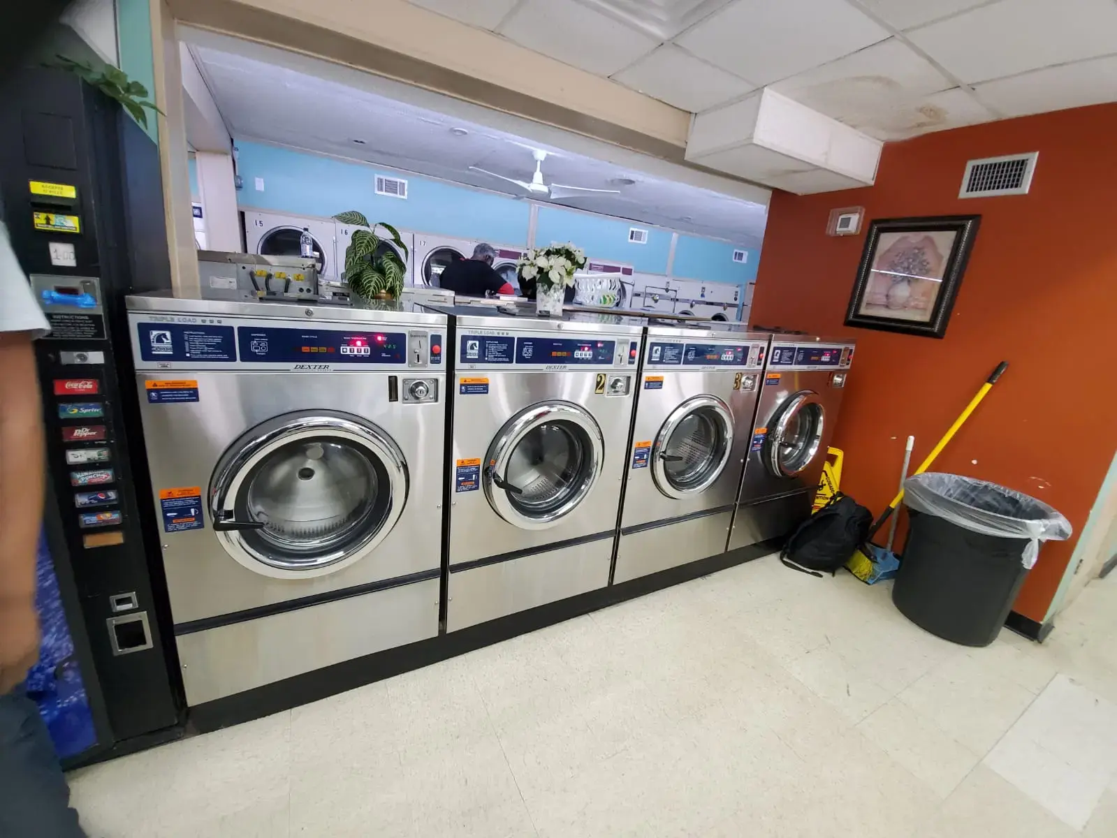 Eastside Coin-Op Laundry thumbnail 18
