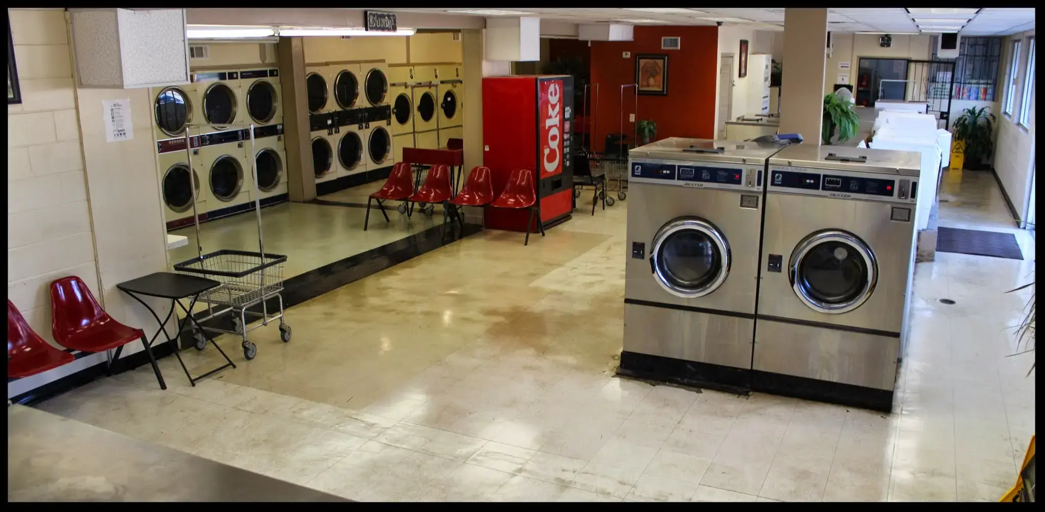 Eastside Coin-Op Laundry thumbnail 13