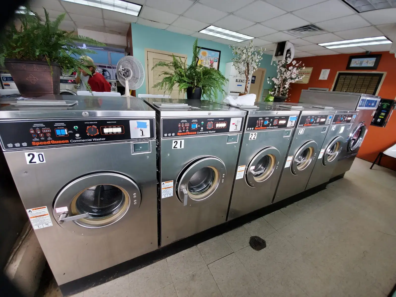 Eastside Coin-Op Laundry thumbnail 15