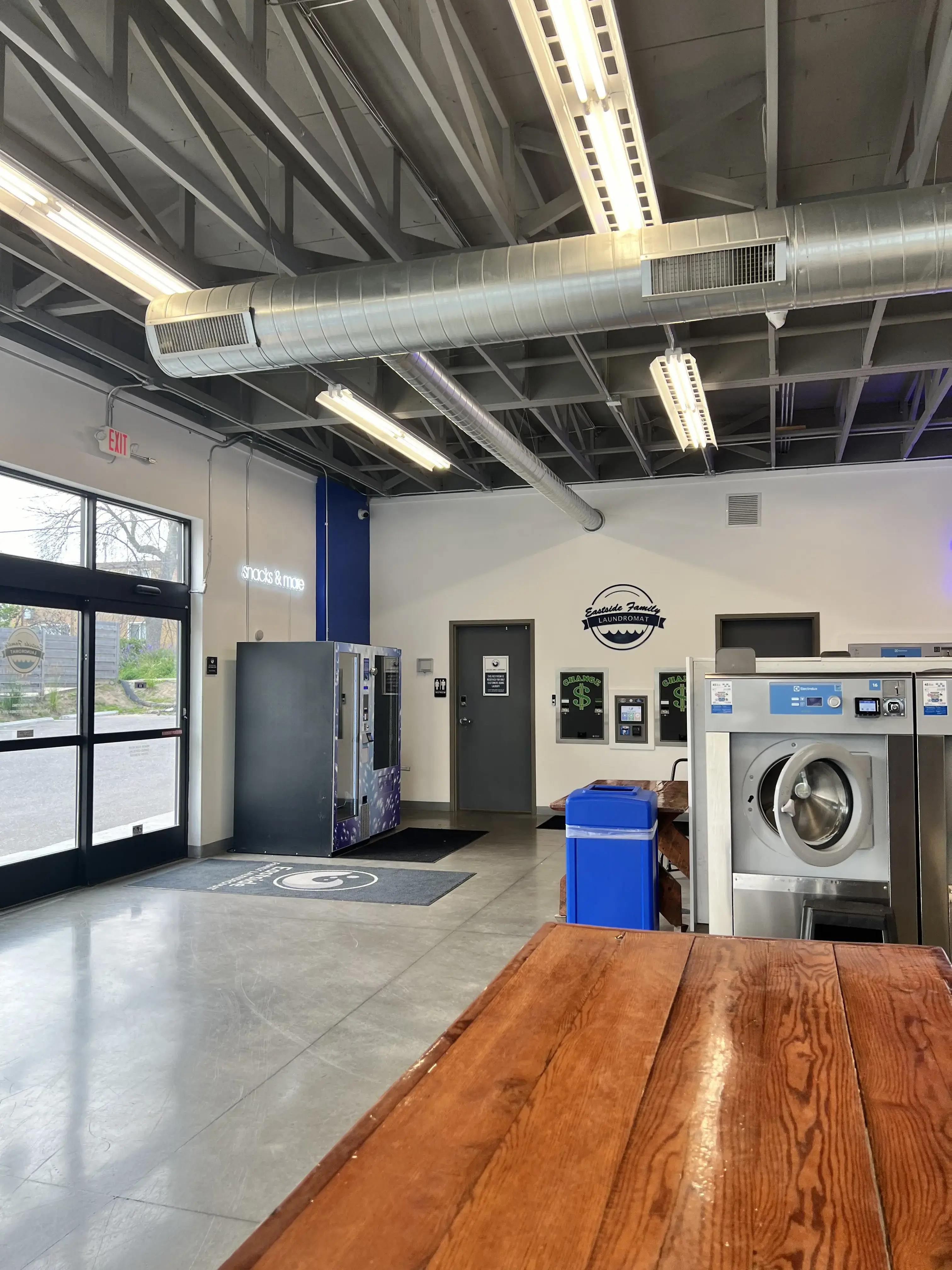 Eastside Family Laundromat thumbnail 18