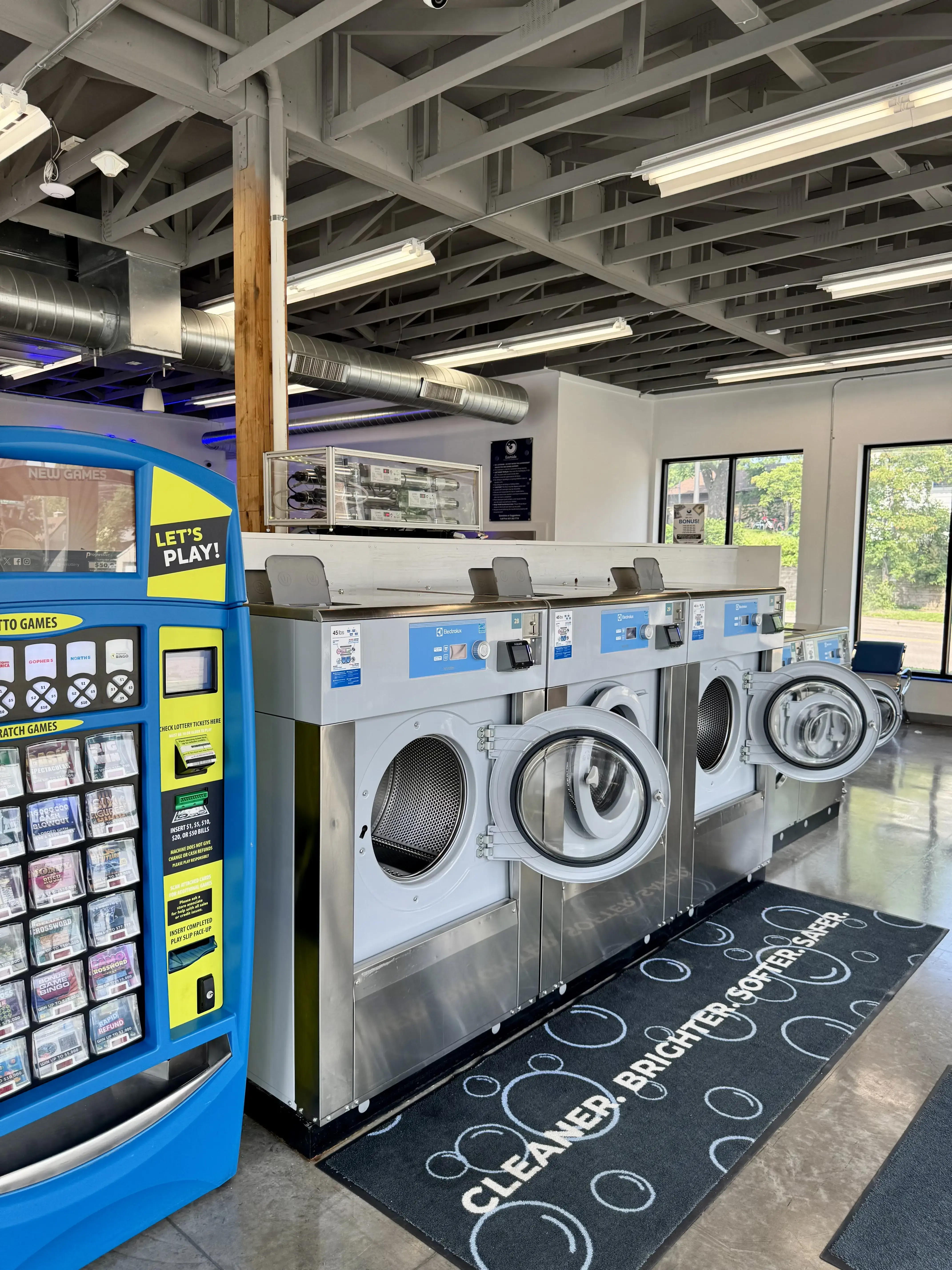 Eastside Family Laundromat thumbnail 3