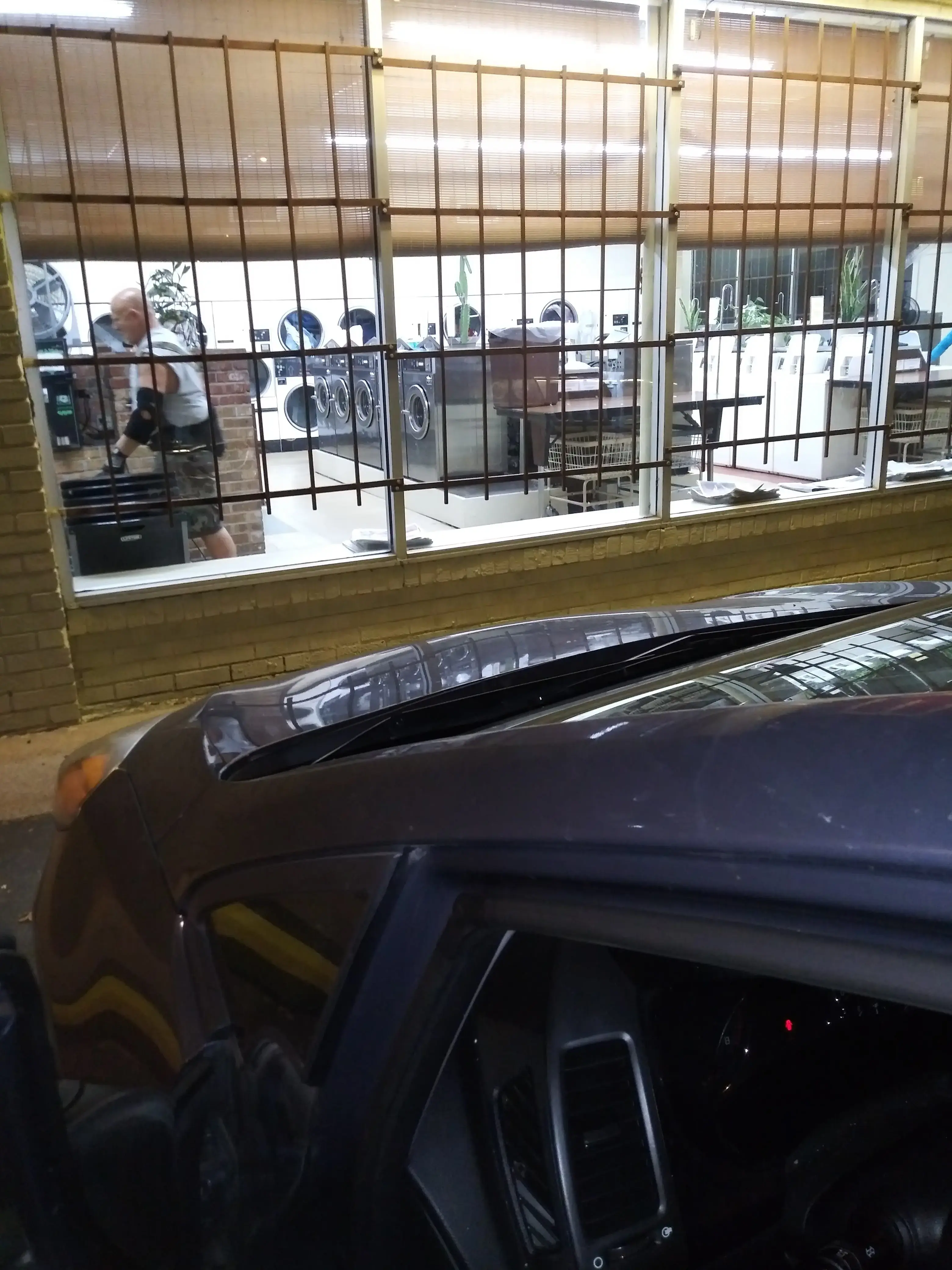 Eastside Laundry thumbnail 11