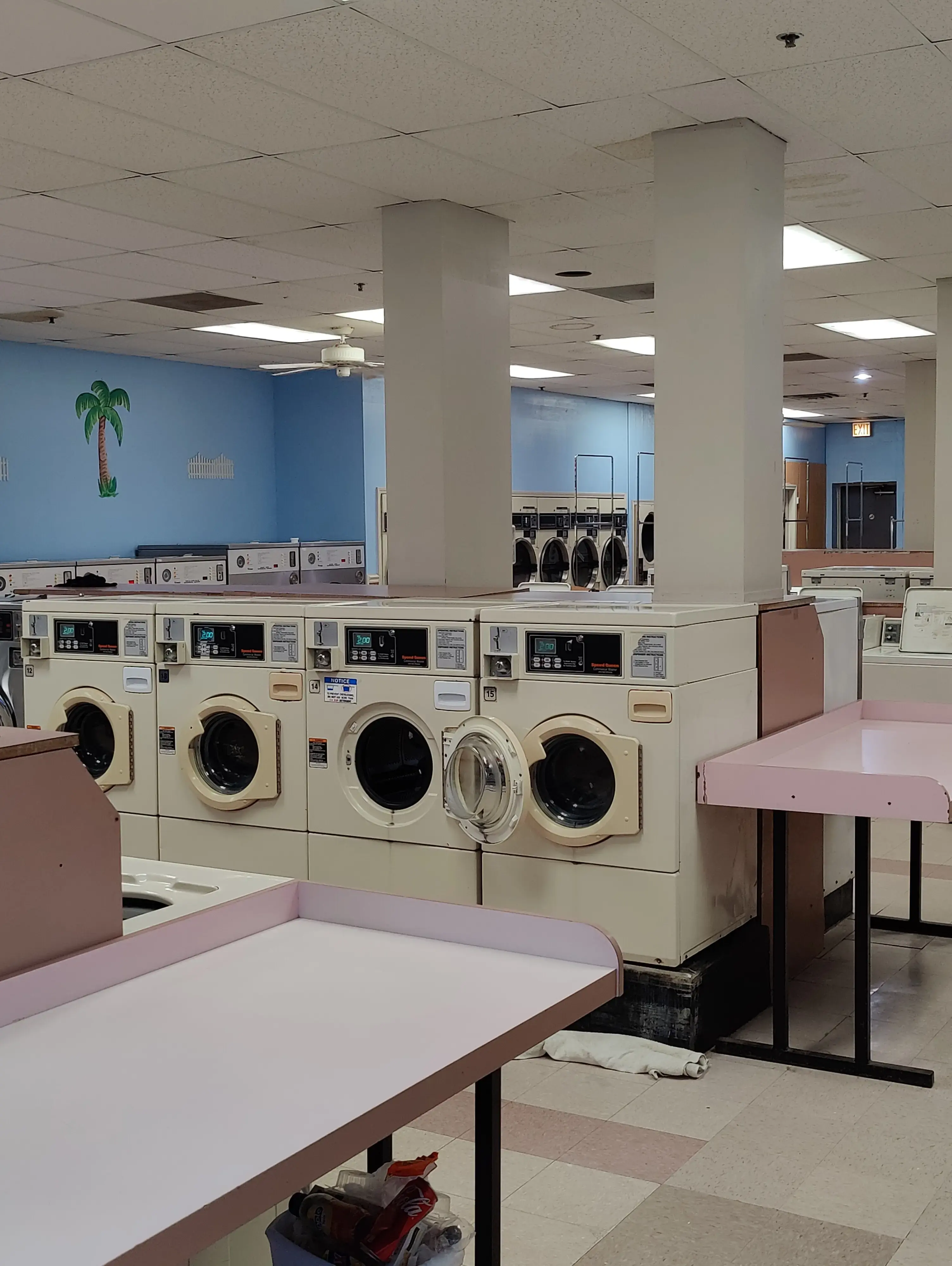 Eastwood Laundromat - Image 2