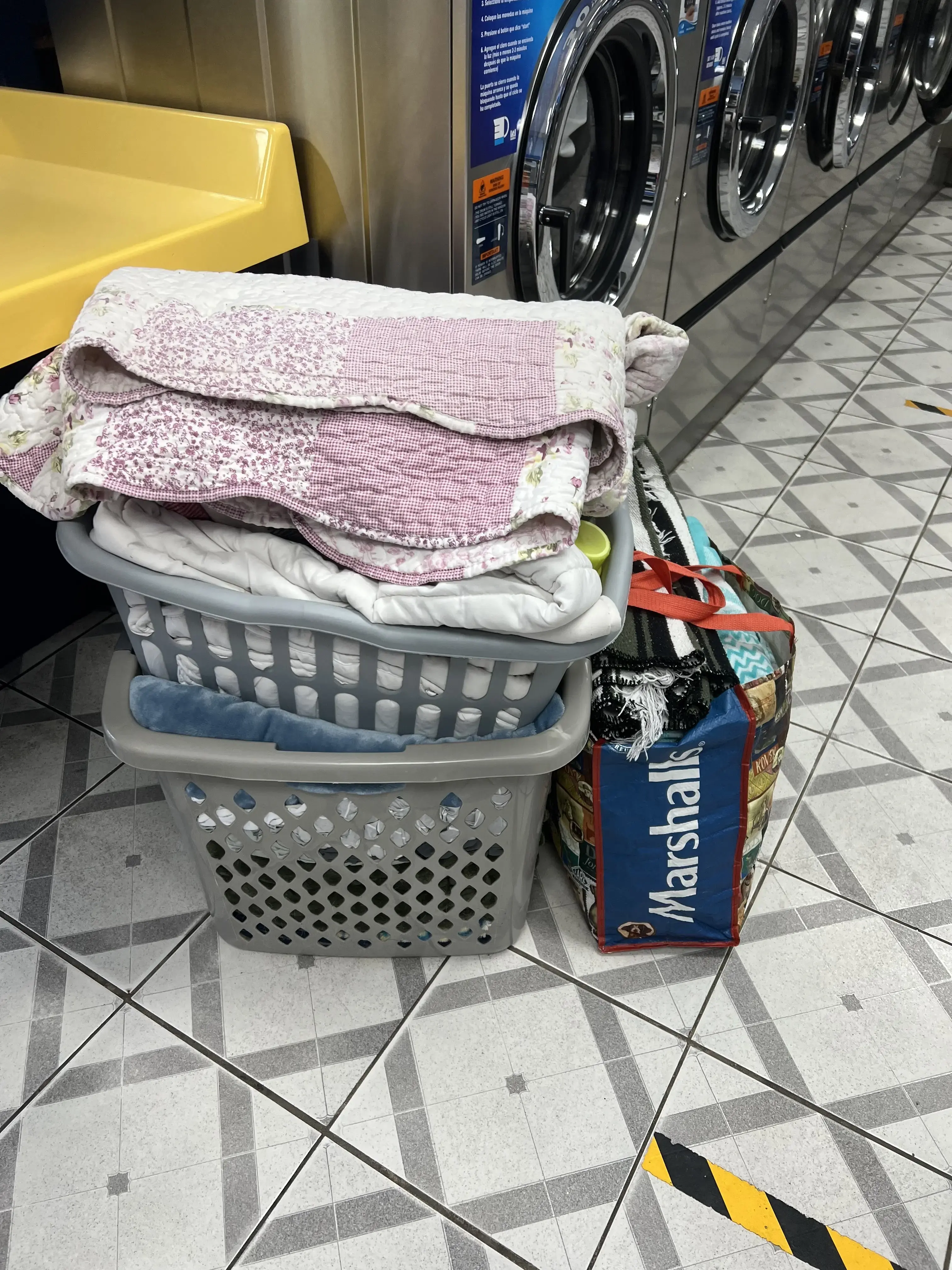 Easy Breezy Laundry & Dry Cleaning thumbnail 9