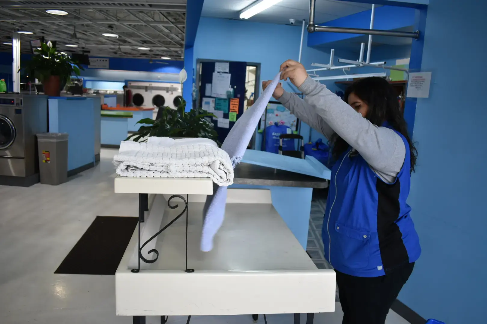 Easy Breezy Laundry & Dry Cleaning - Image 4