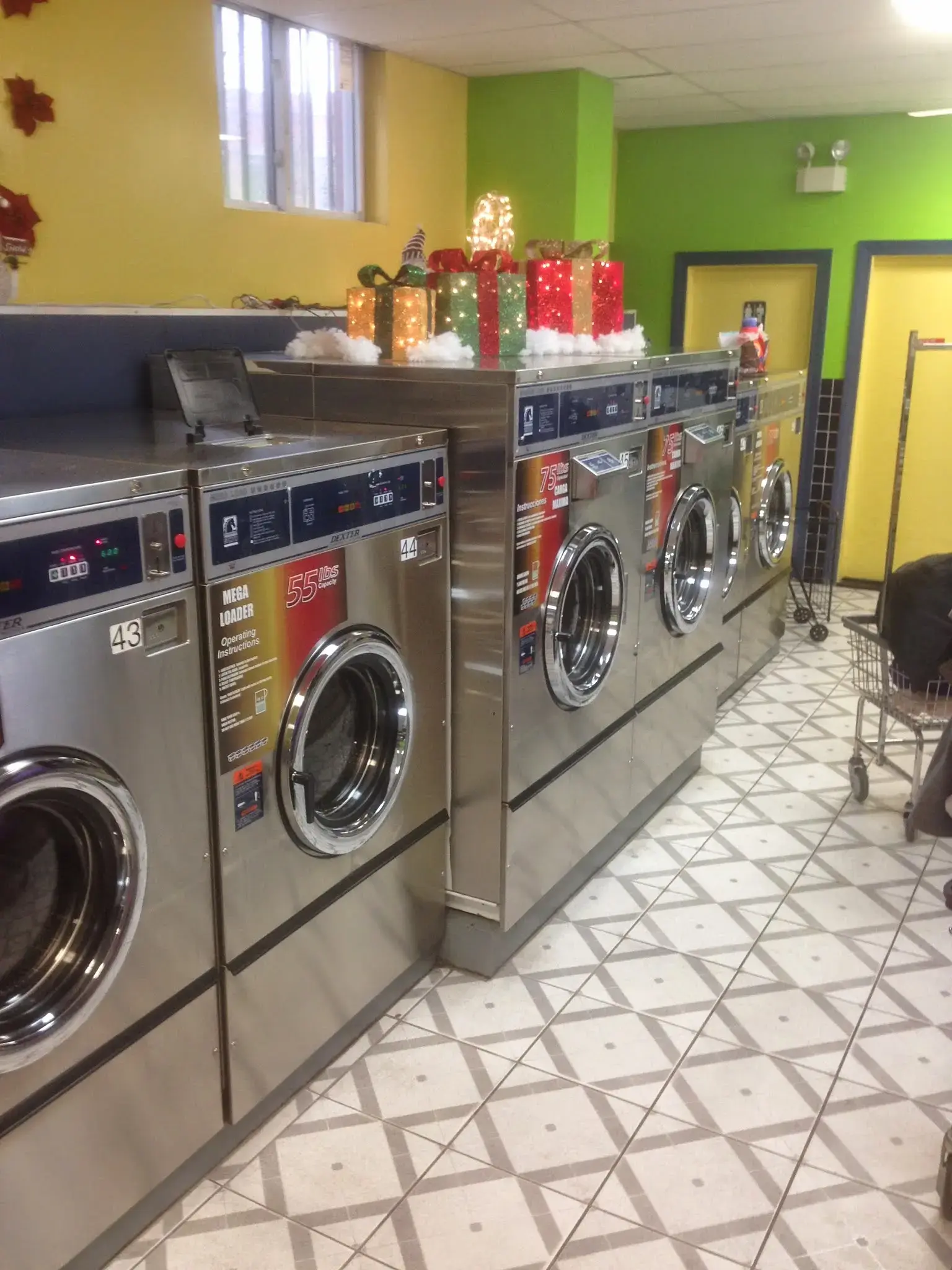 Easy Breezy Laundry & Dry Cleaning thumbnail 16