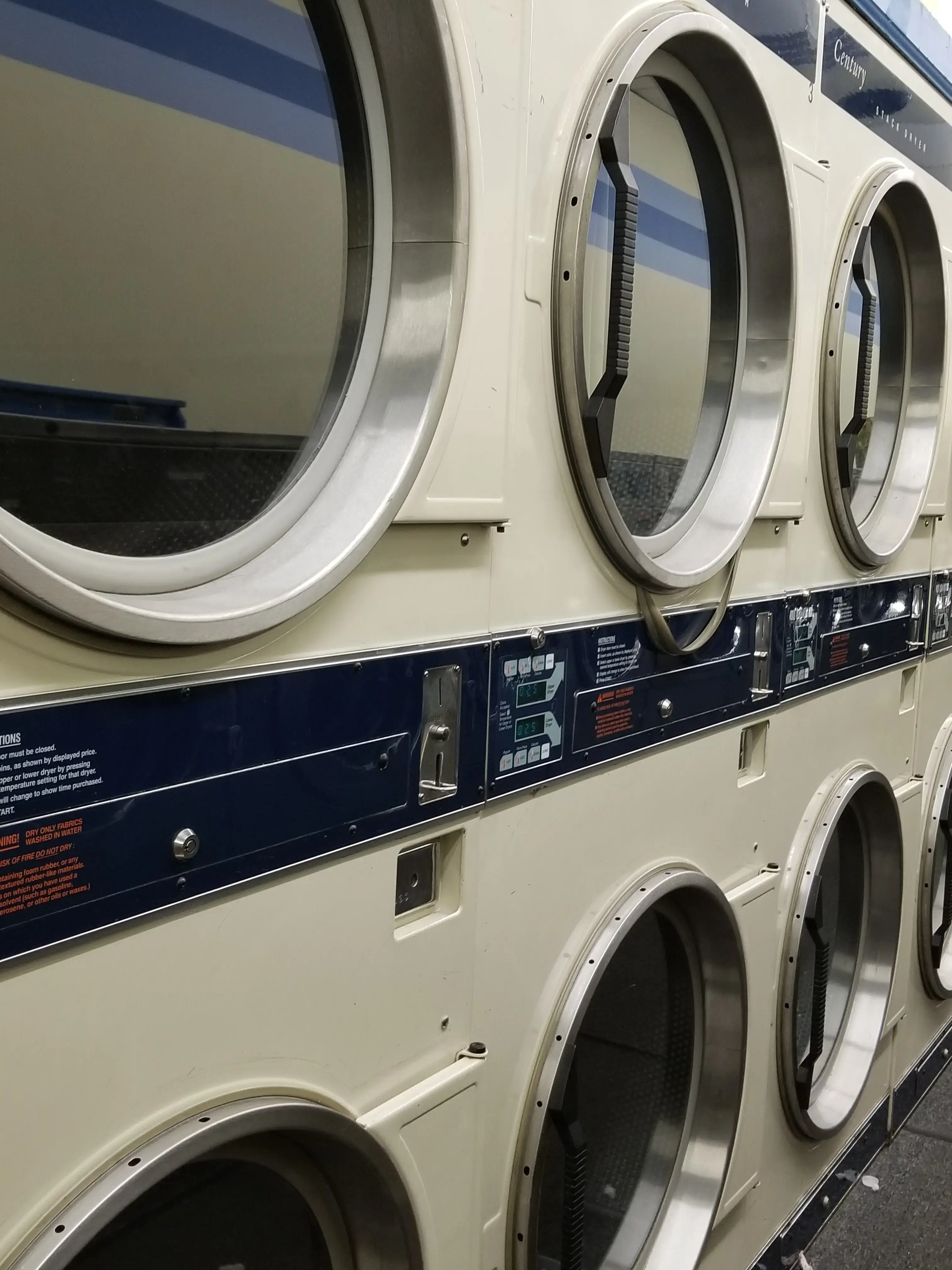Easy Clean Laundromat in Edwardsville - Image 3